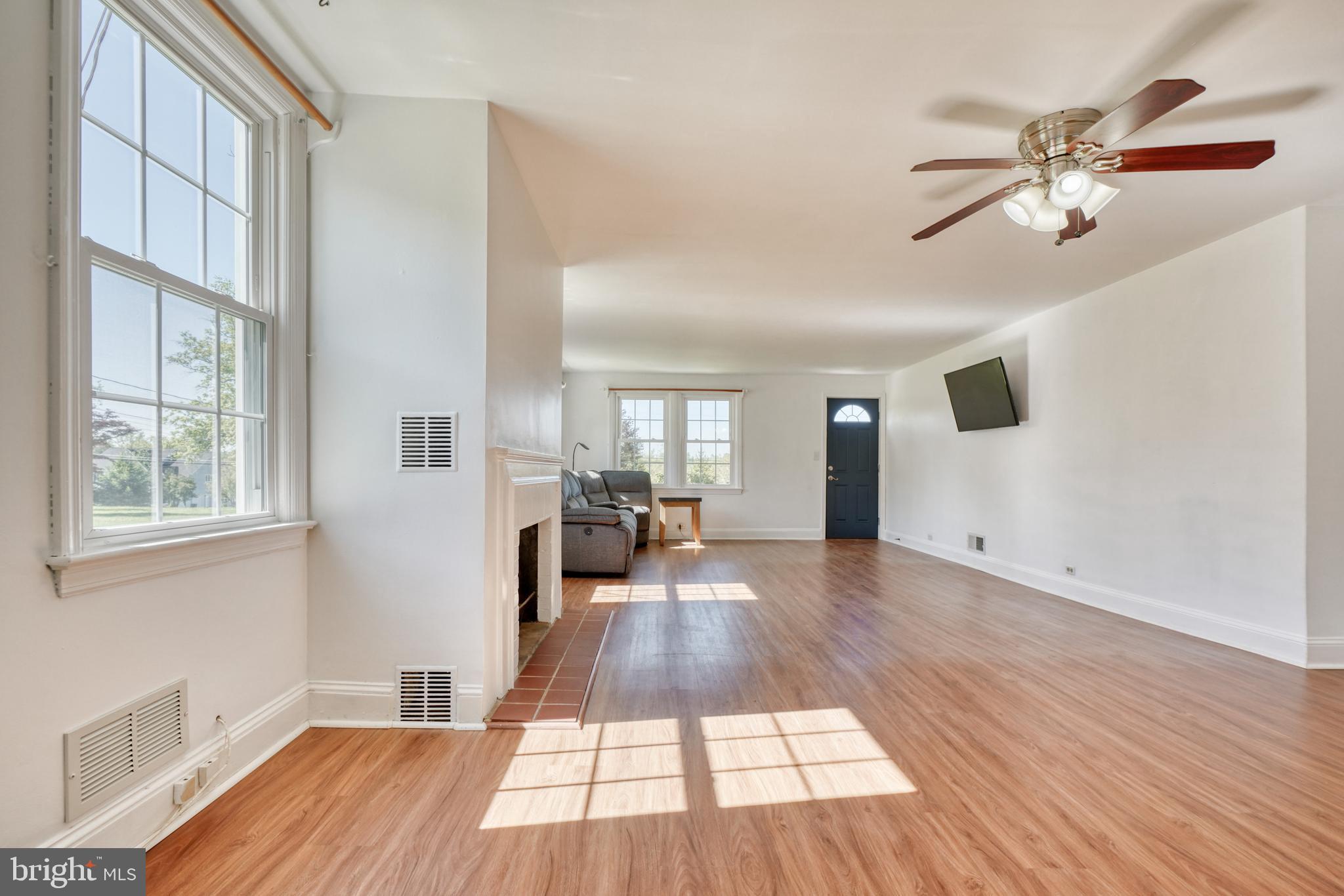 KINGSVILLE - Residential