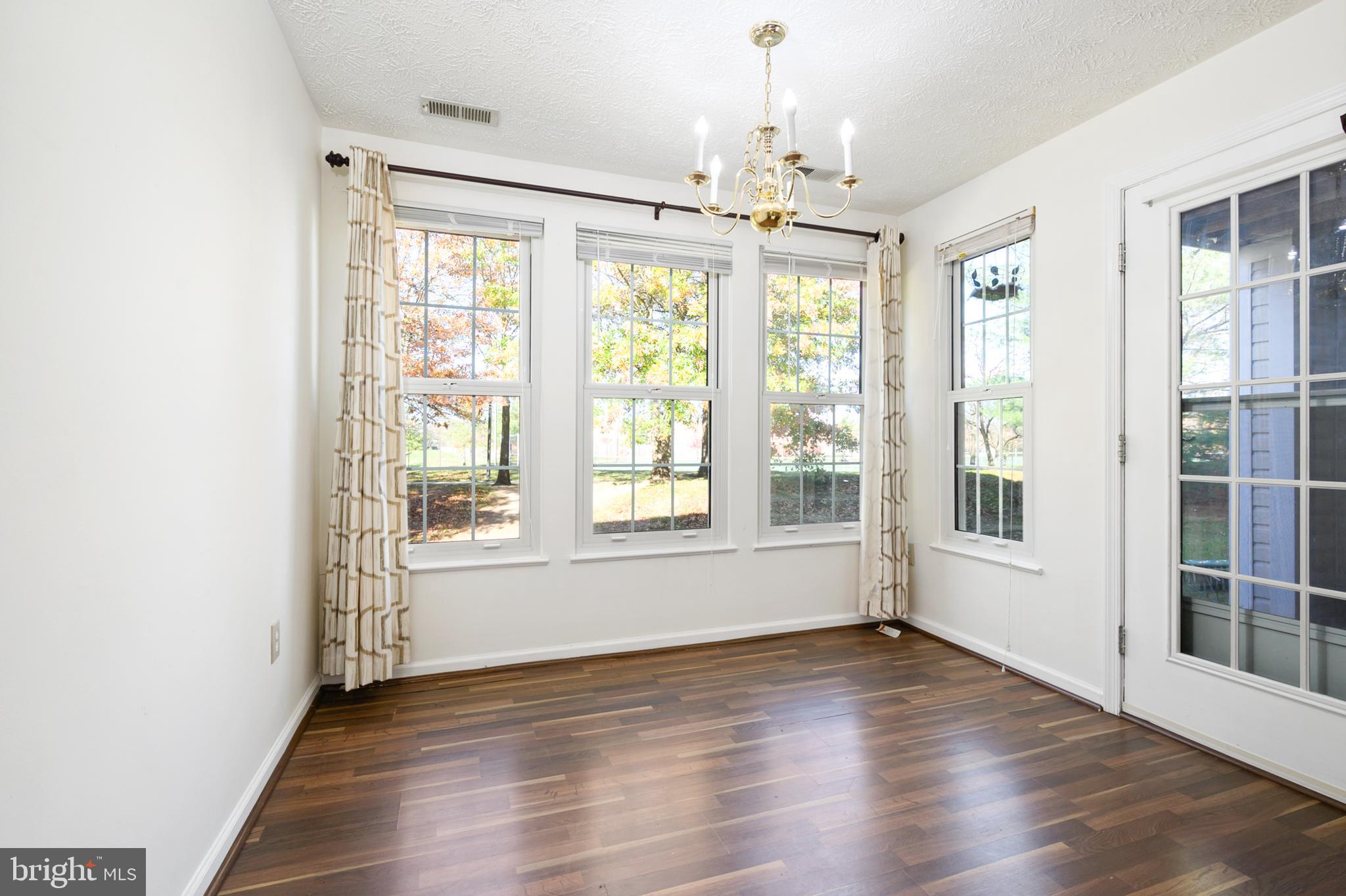 CHESTNUT GABLE - Residential