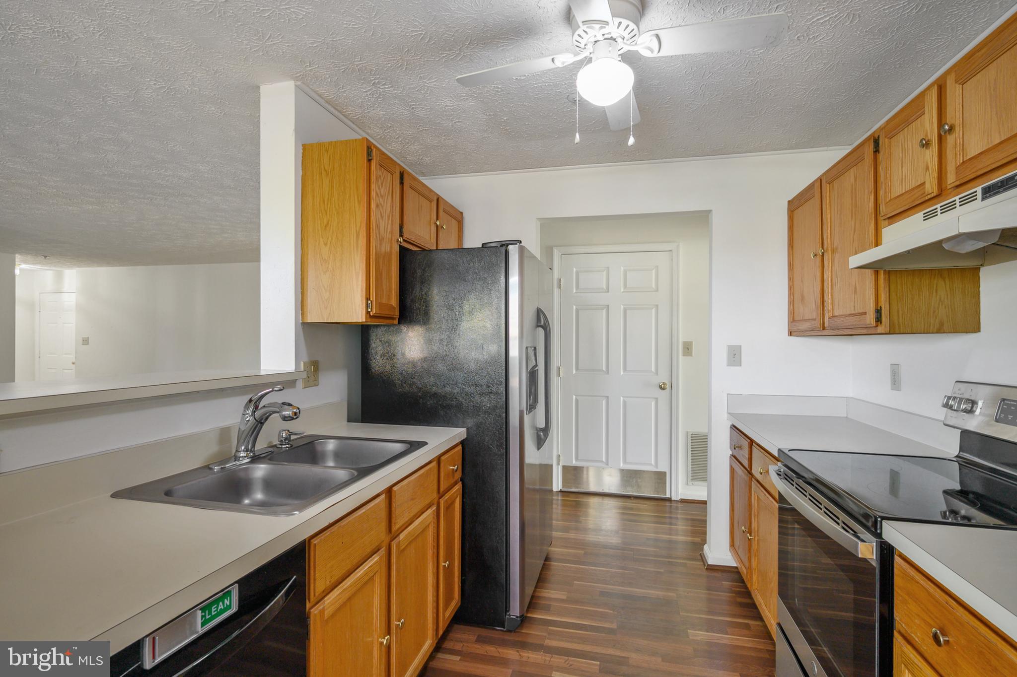 CHESTNUT GABLE - Residential