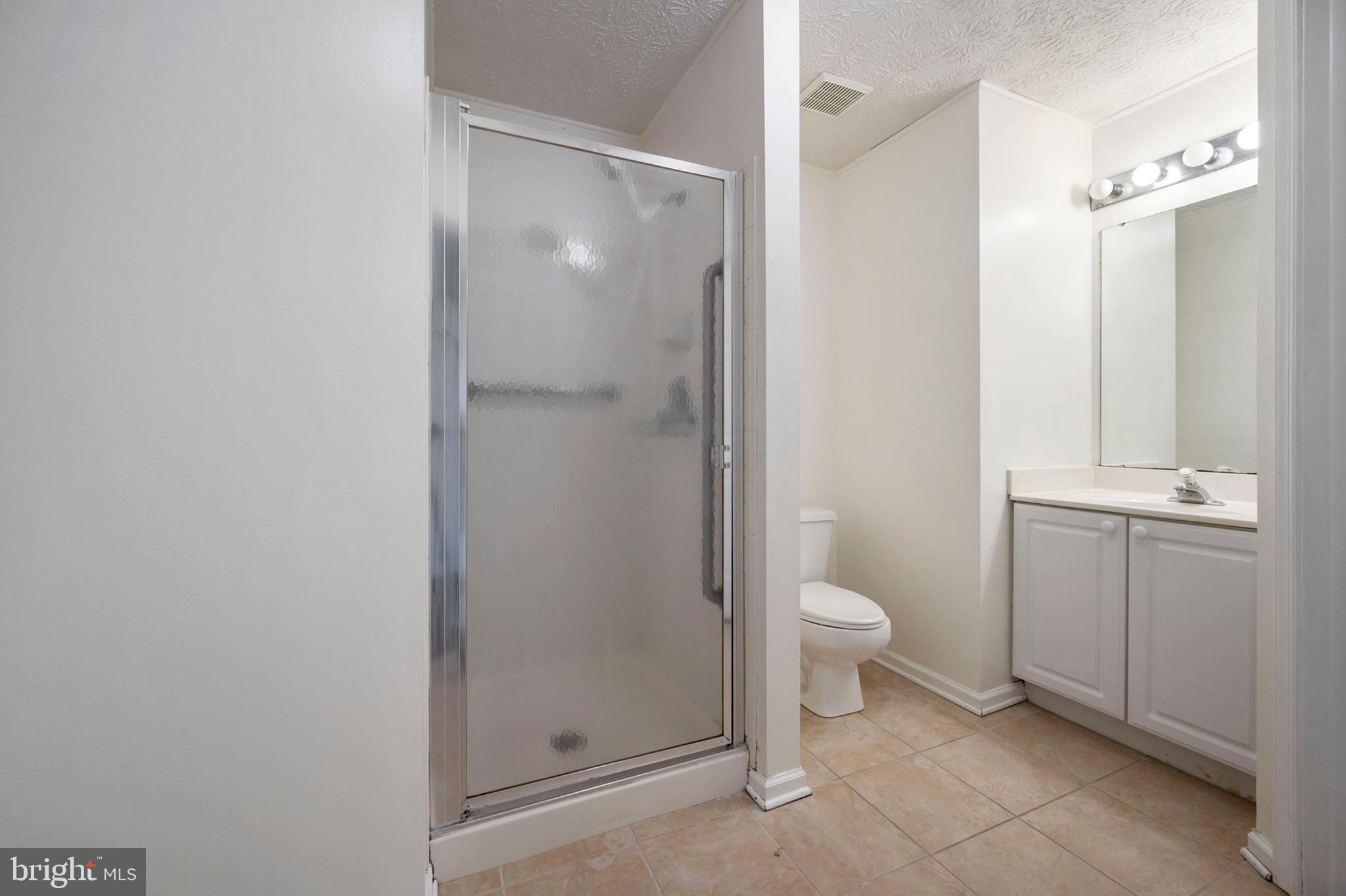 CHESTNUT GABLE - Residential