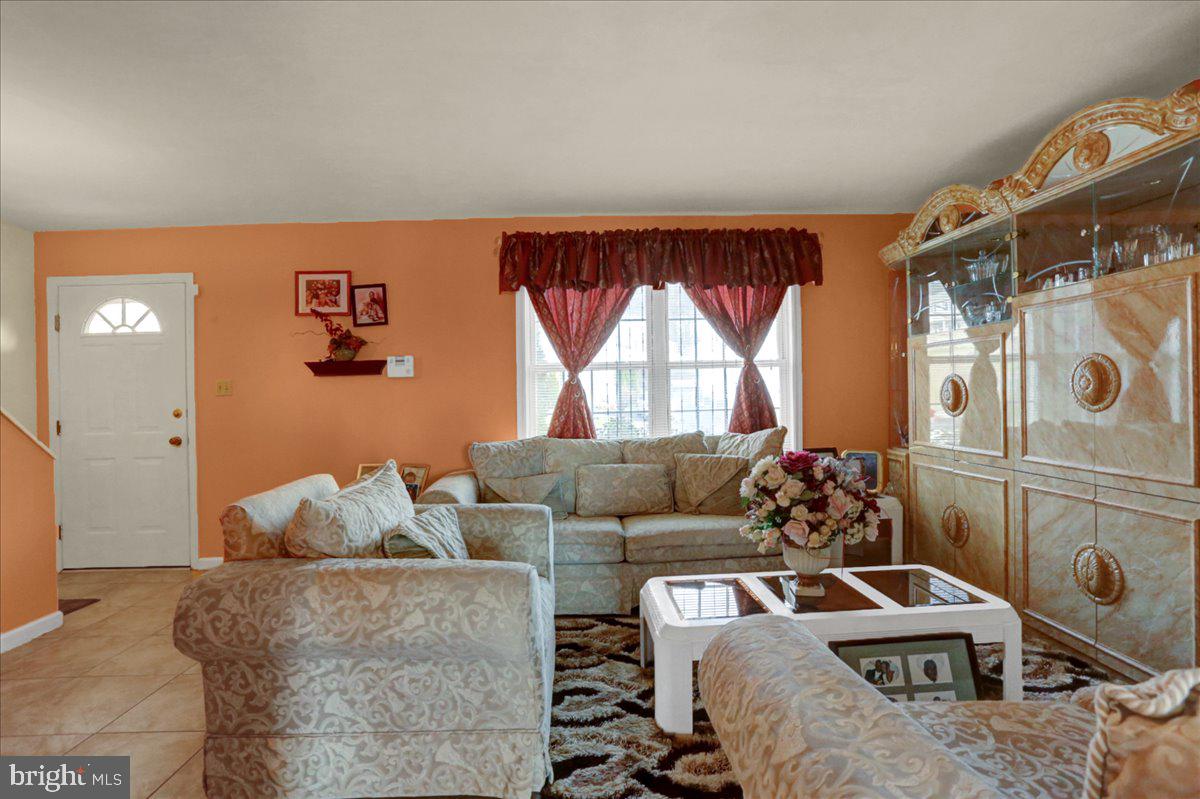 SOUTH TEMPLE HEIGH - Residential