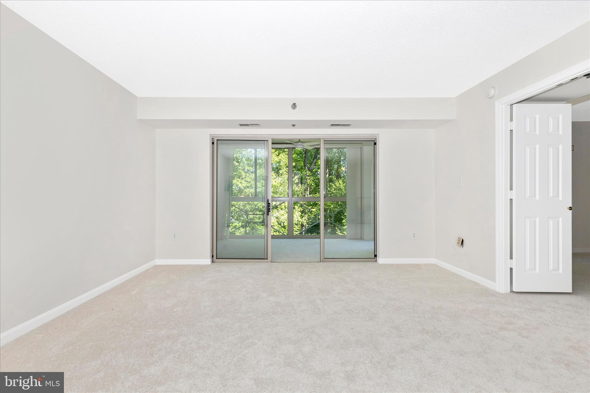 LEISURE WORLD - Residential