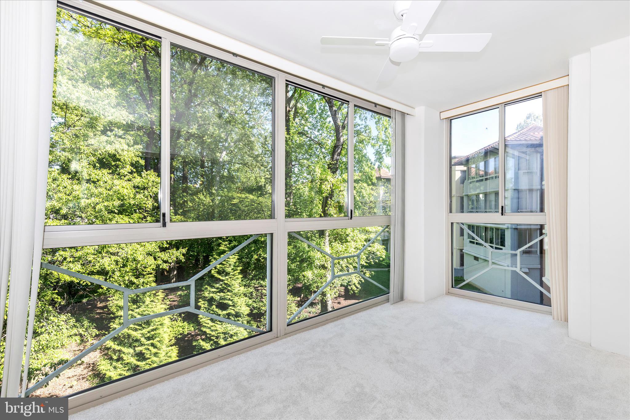 LEISURE WORLD - Residential