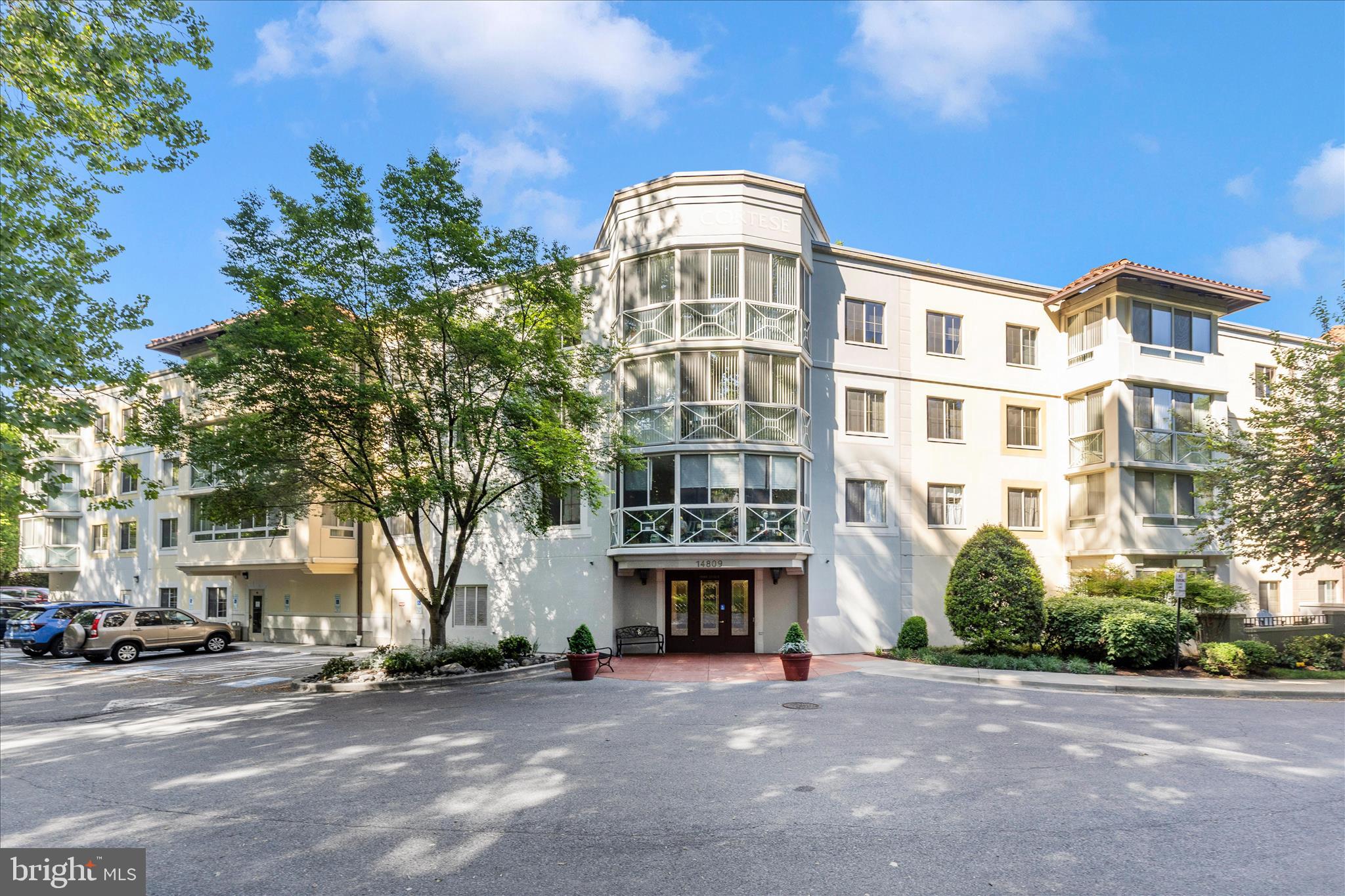 LEISURE WORLD - Residential