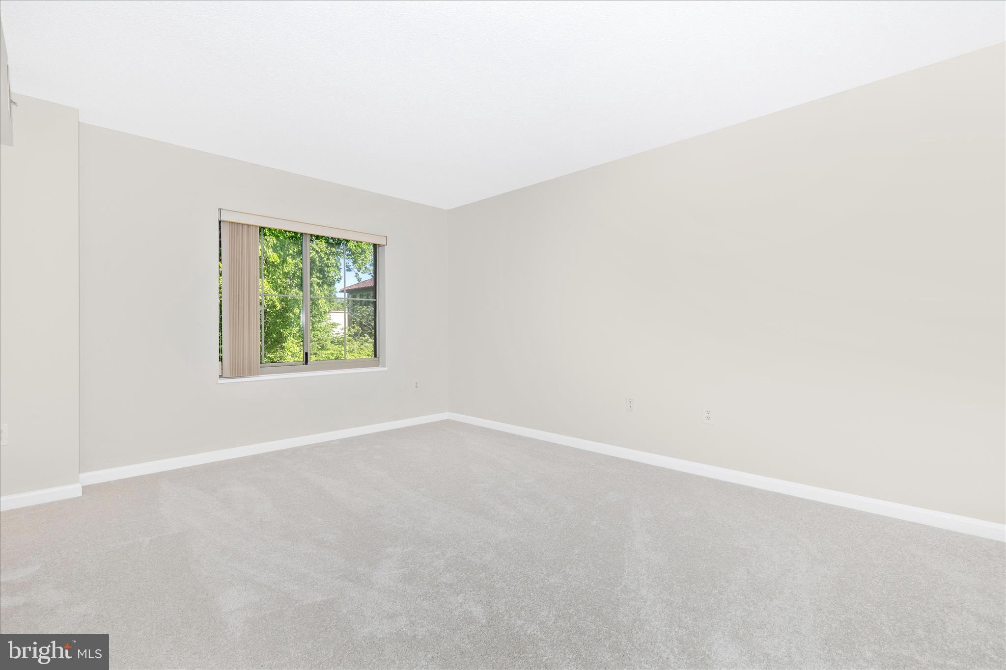 LEISURE WORLD - Residential