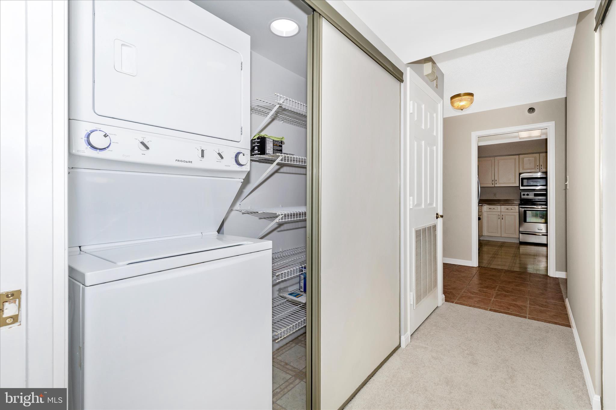 LEISURE WORLD - Residential