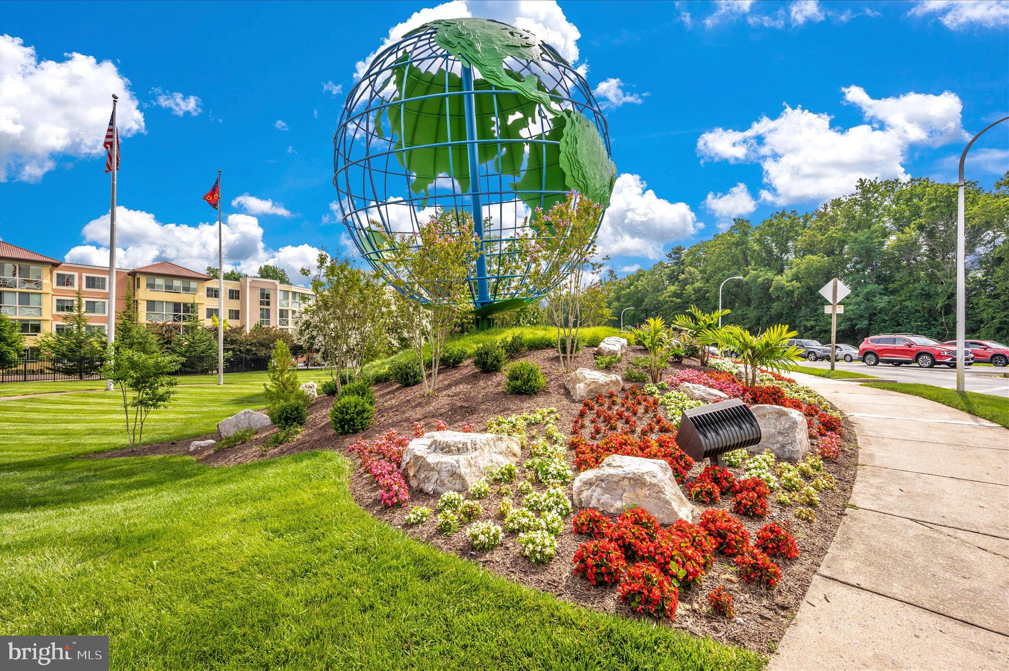 LEISURE WORLD - Residential