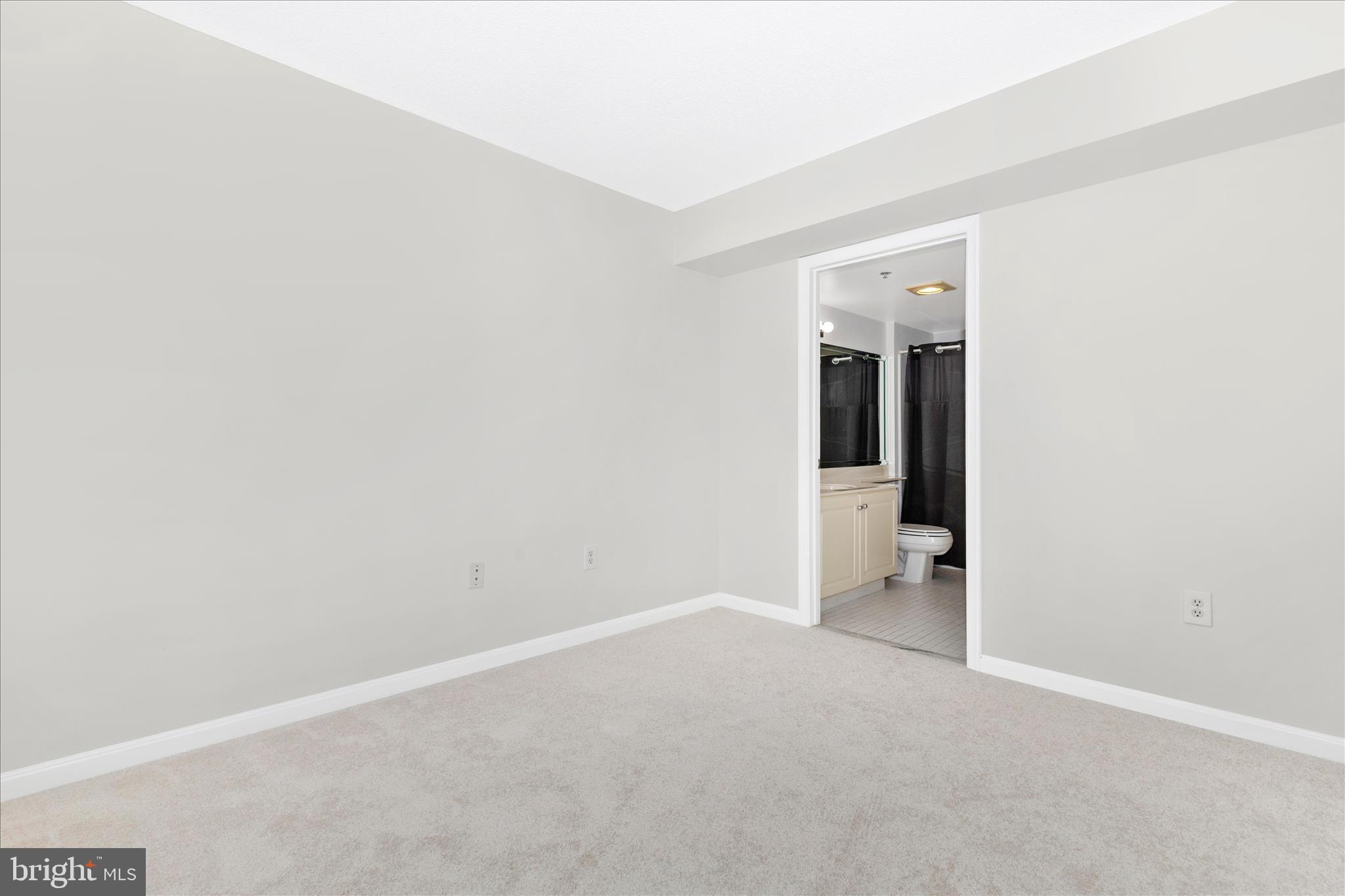 LEISURE WORLD - Residential