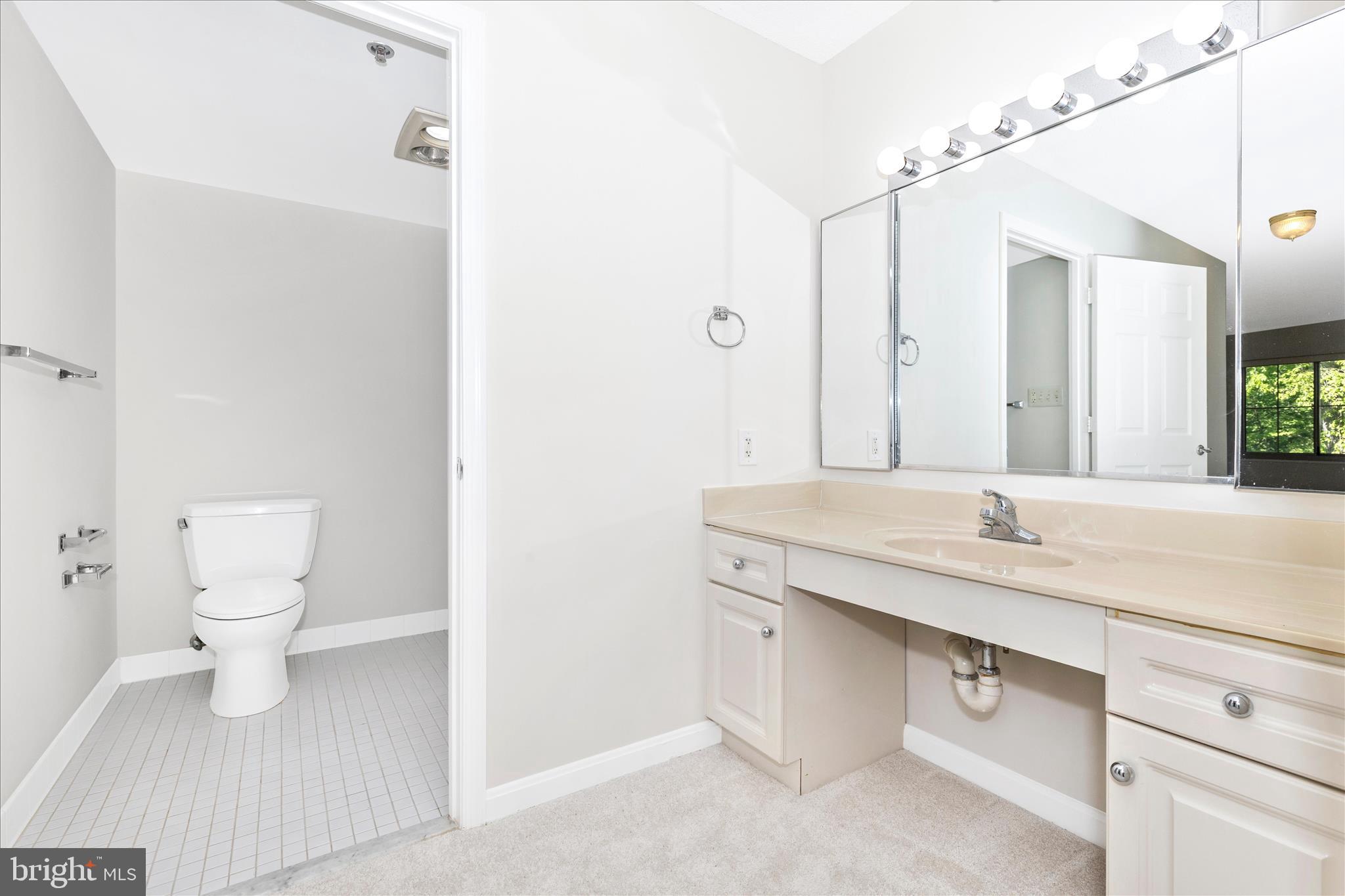 LEISURE WORLD - Residential