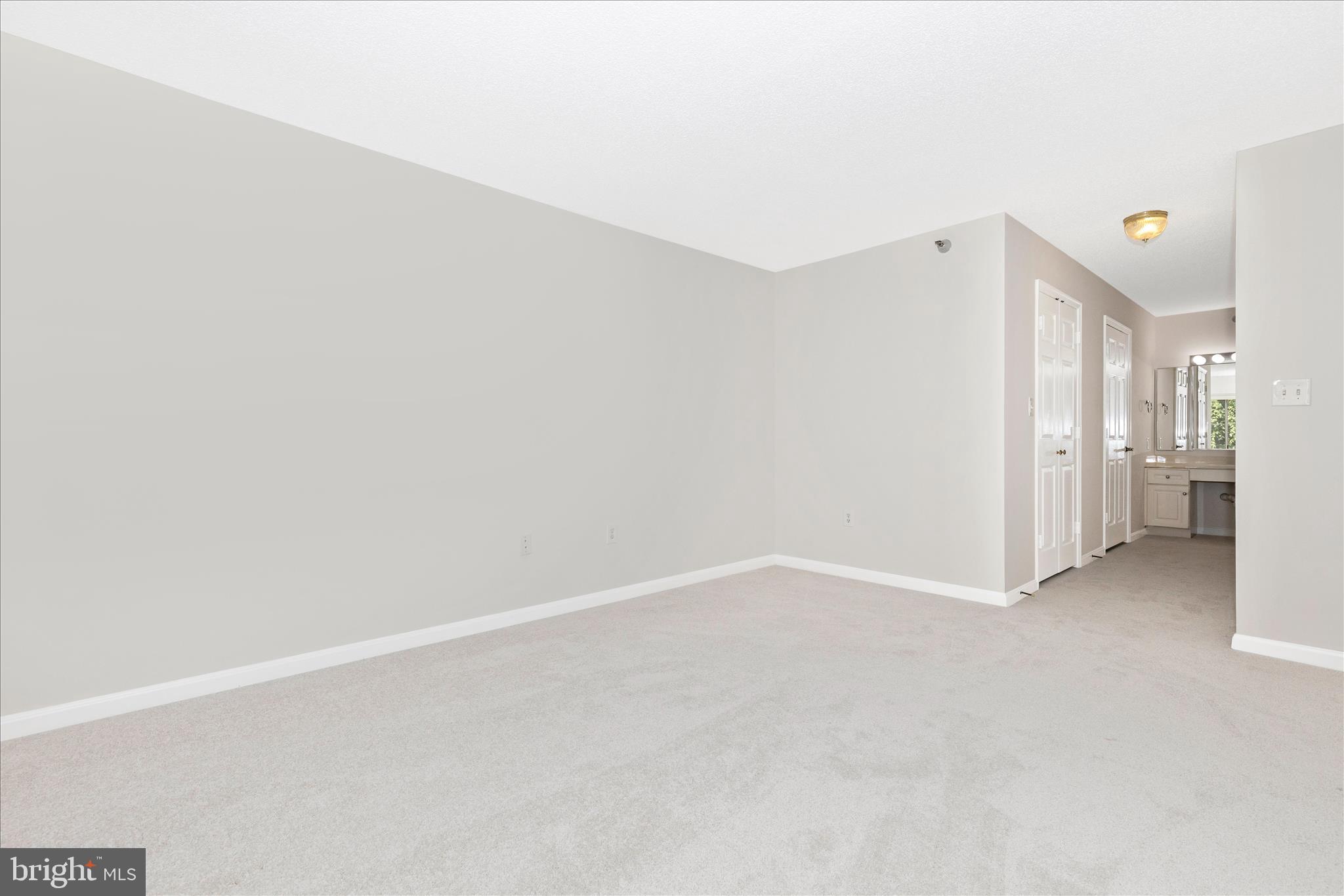 LEISURE WORLD - Residential