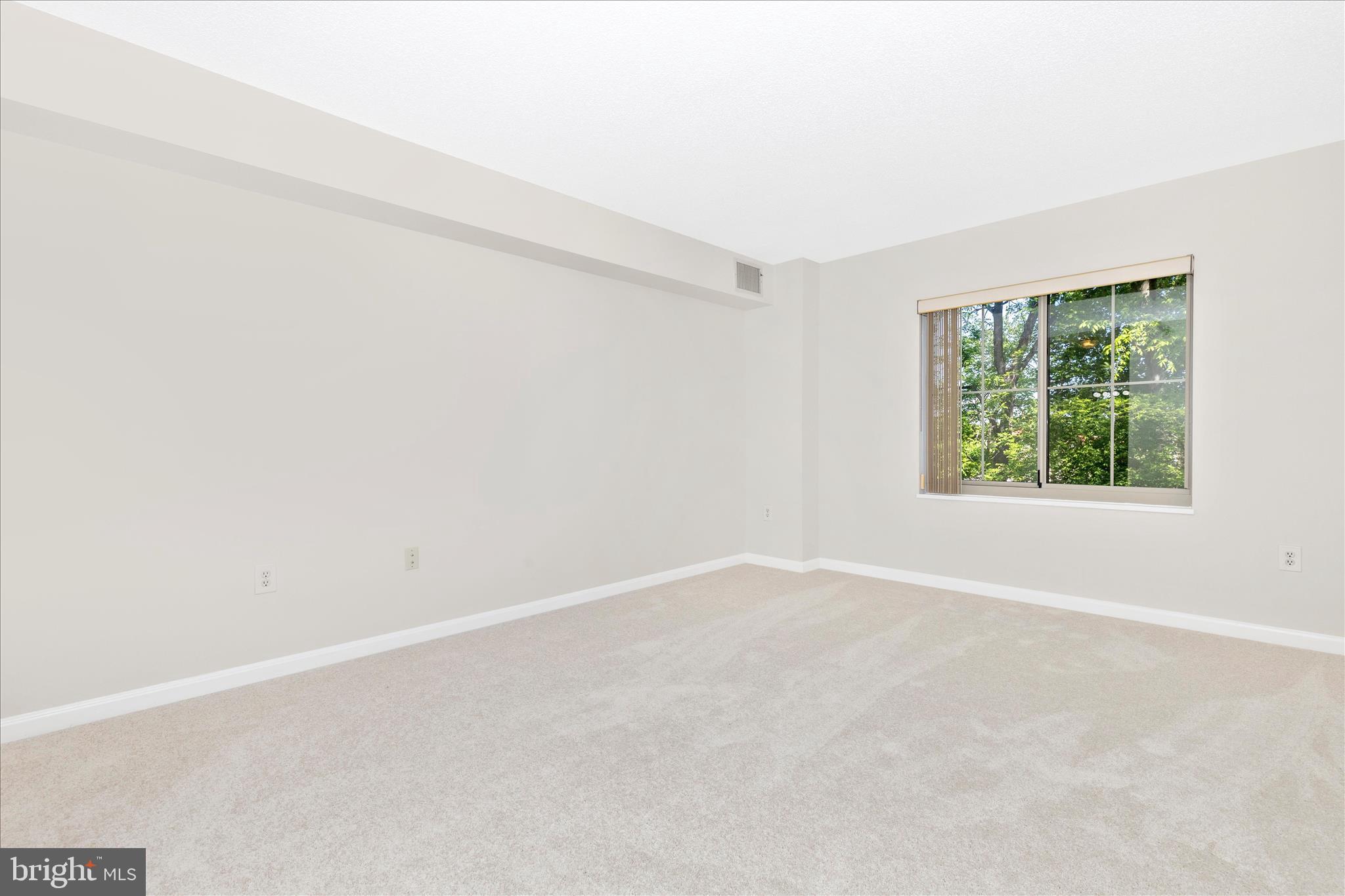 LEISURE WORLD - Residential
