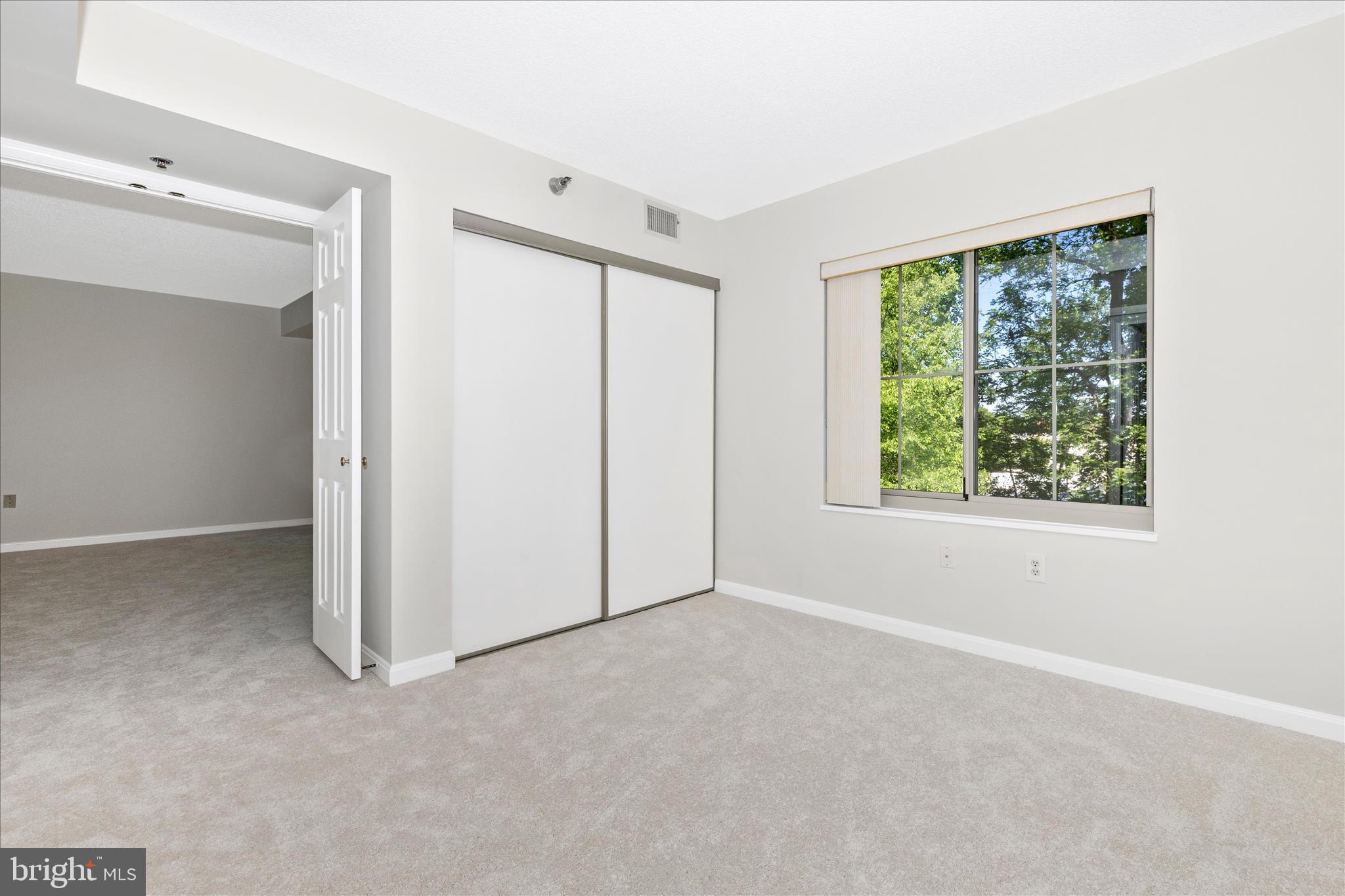 LEISURE WORLD - Residential