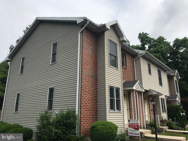 Check out this great Condo in Hampden Township! 2 Bedrooms and 2 1/2 Baths. Close to all area amenities - fine dining, shopping, recreation and premier medical facilities. Low monthly fee. Visit today!