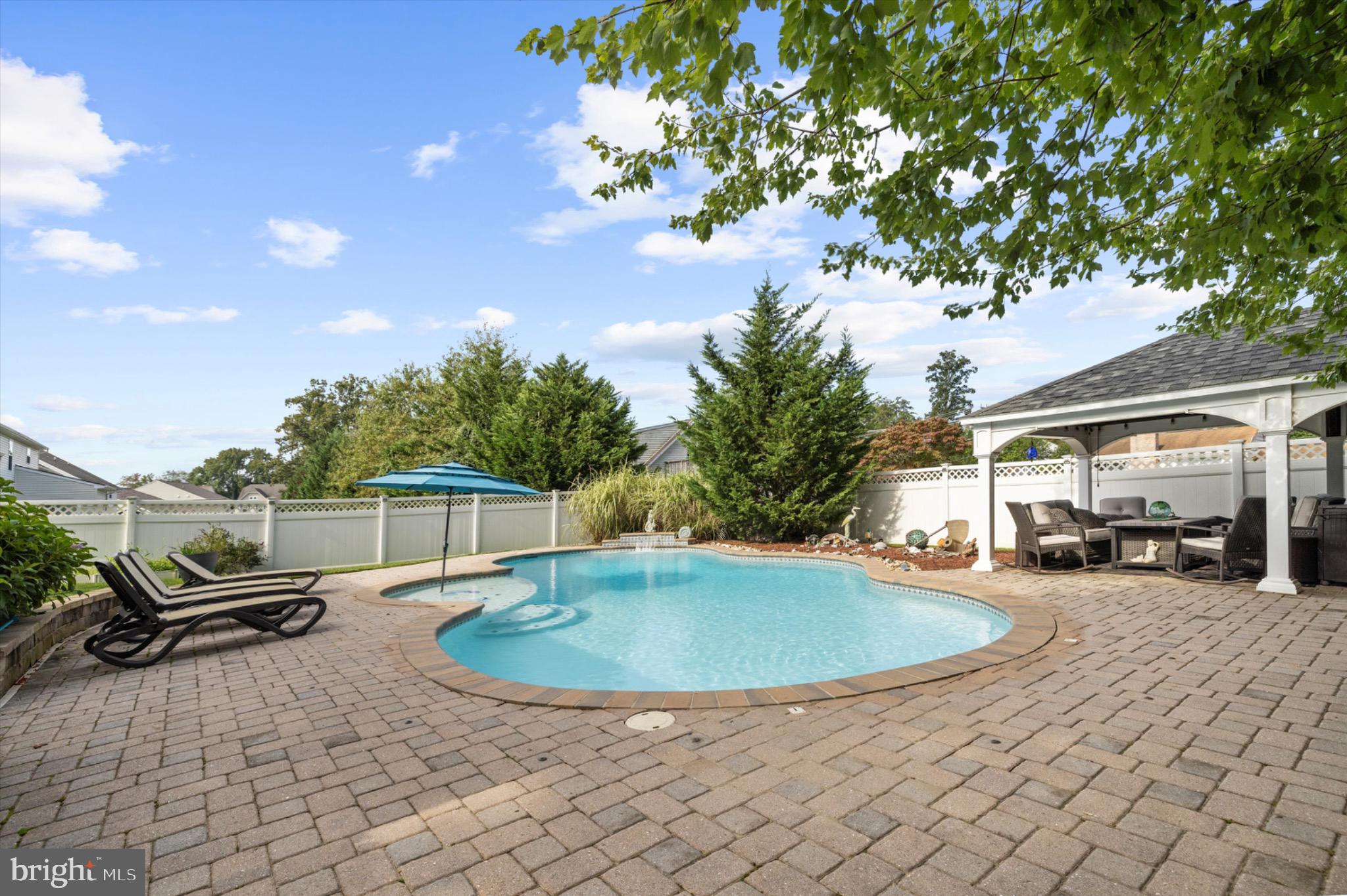 MEDLEY ESTATES - Residential