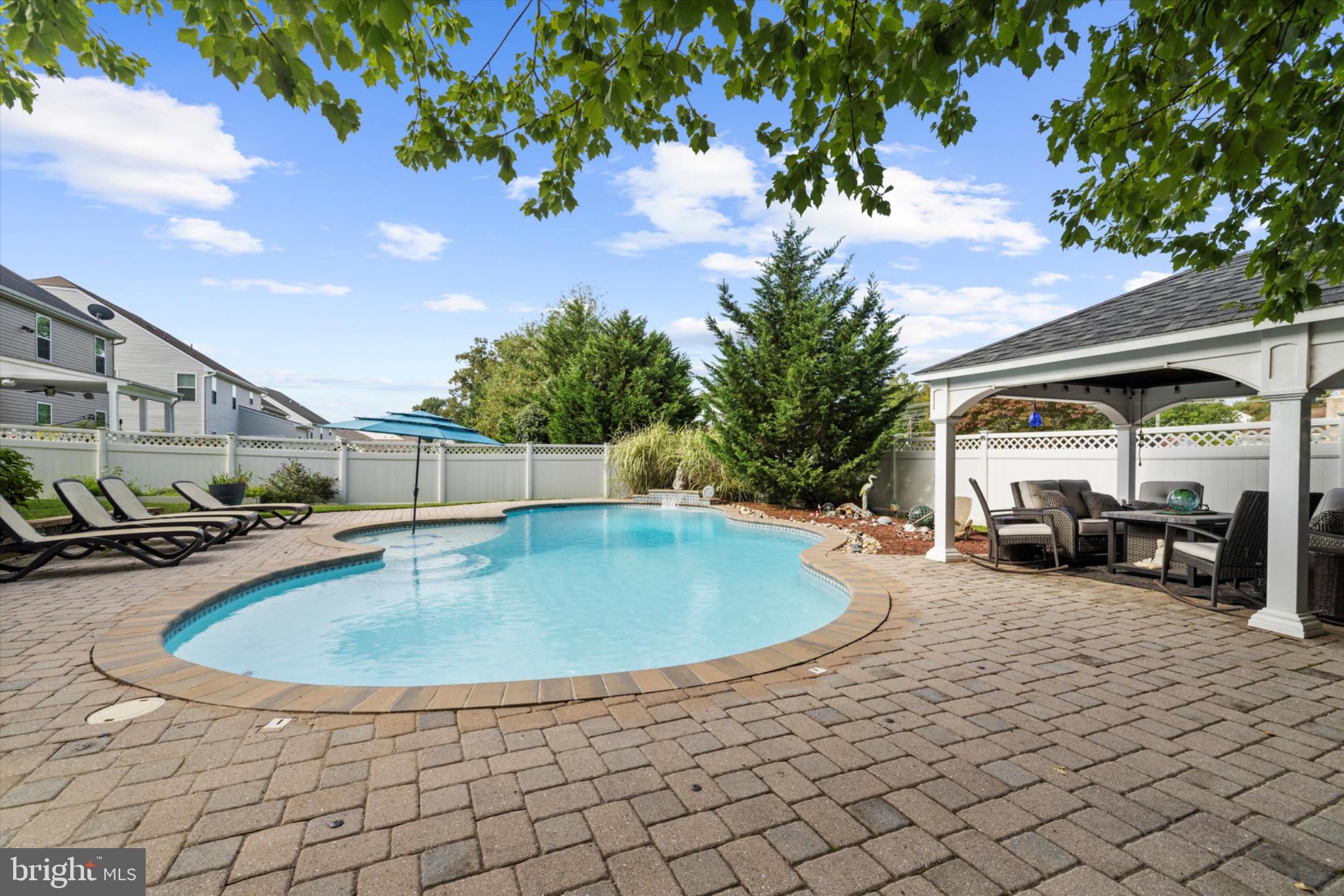 MEDLEY ESTATES - Residential