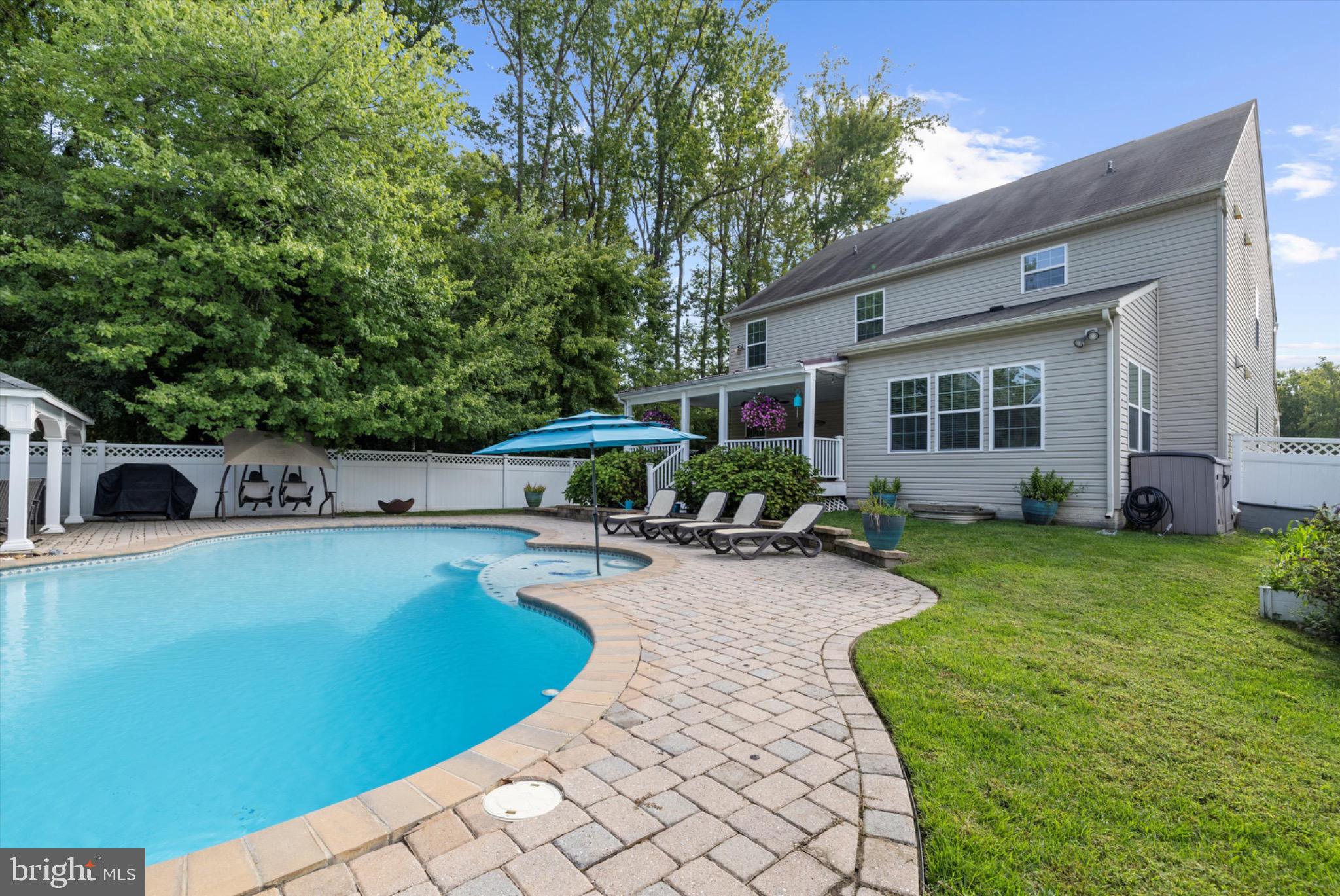 MEDLEY ESTATES - Residential