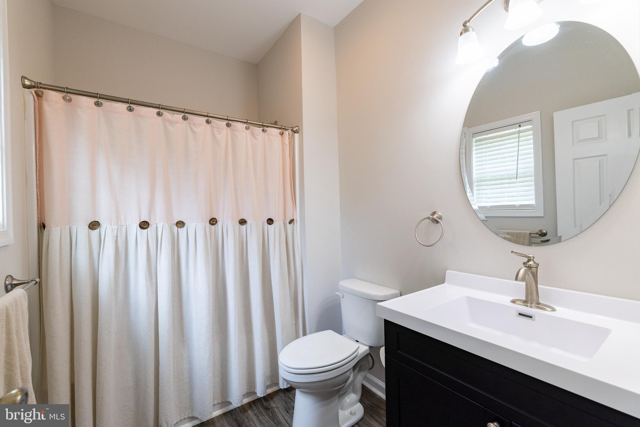 MIDDLE CREEK MANOR - Residential