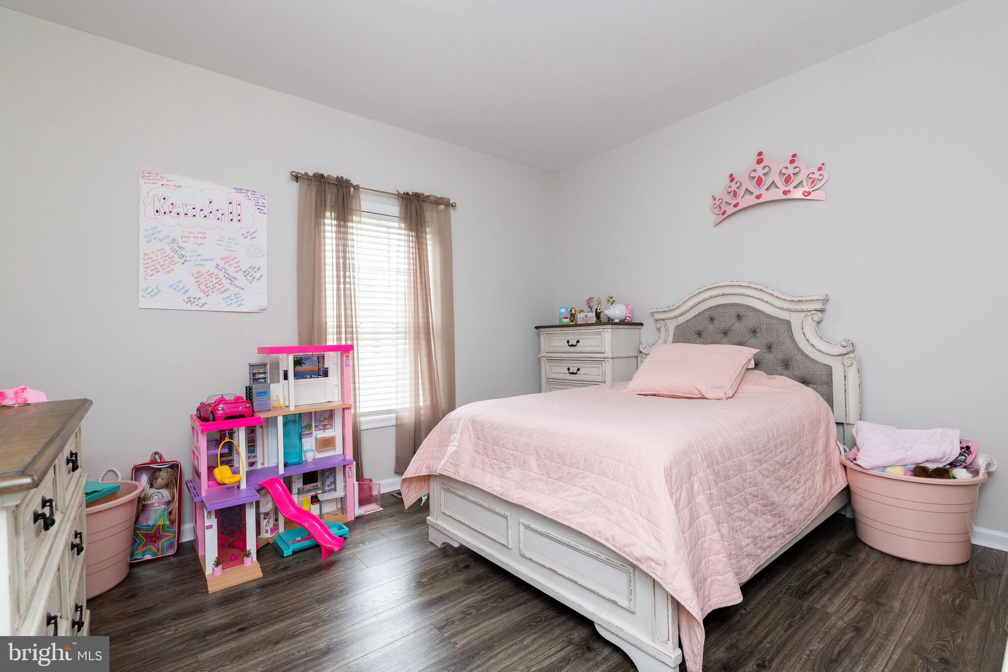 MIDDLE CREEK MANOR - Residential