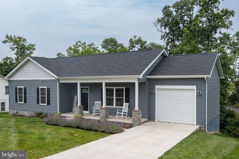 33 SINKER DRIVE INWOOD WV 25428