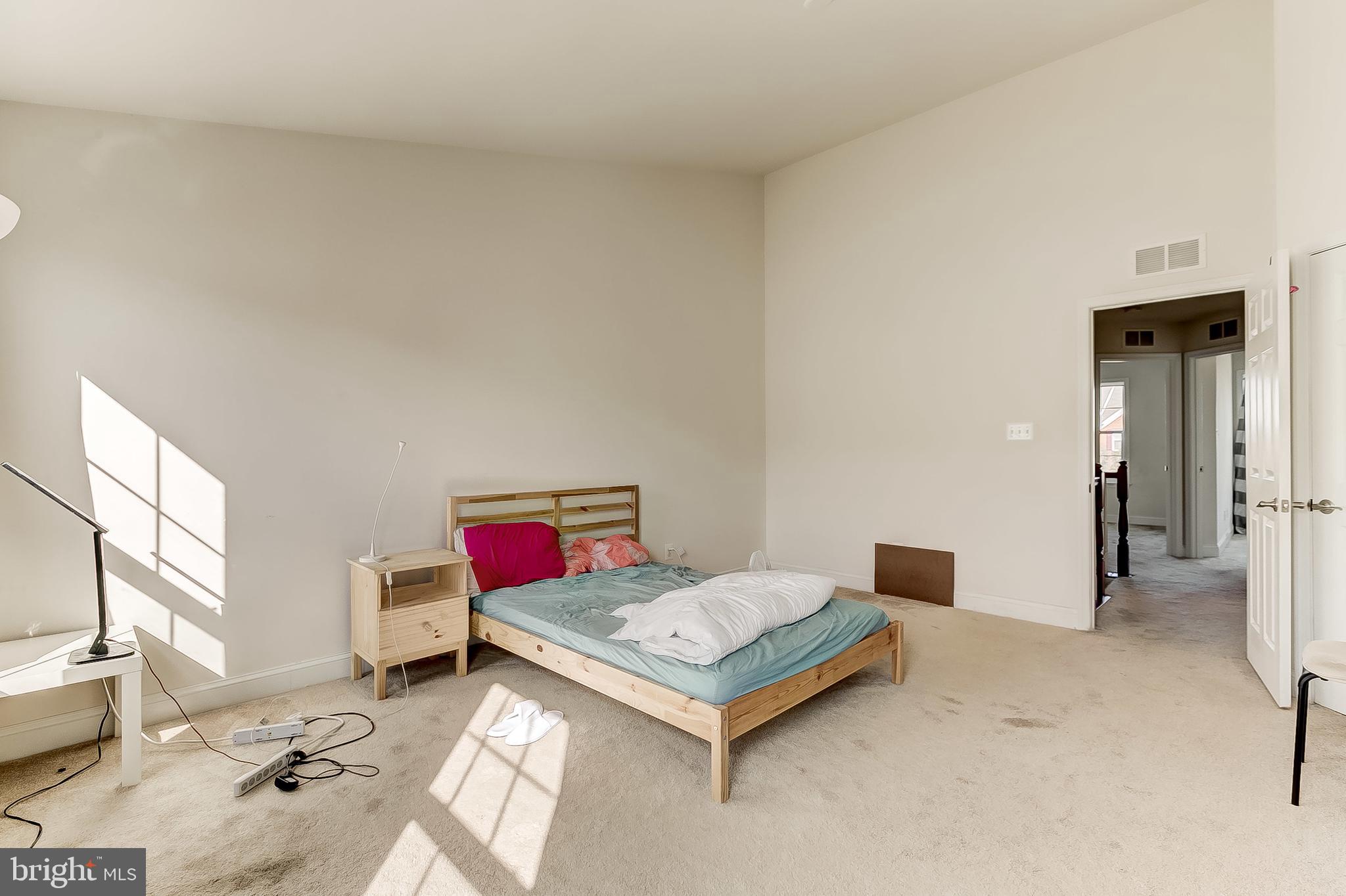 CAMDEN CROSSING - Residential Lease