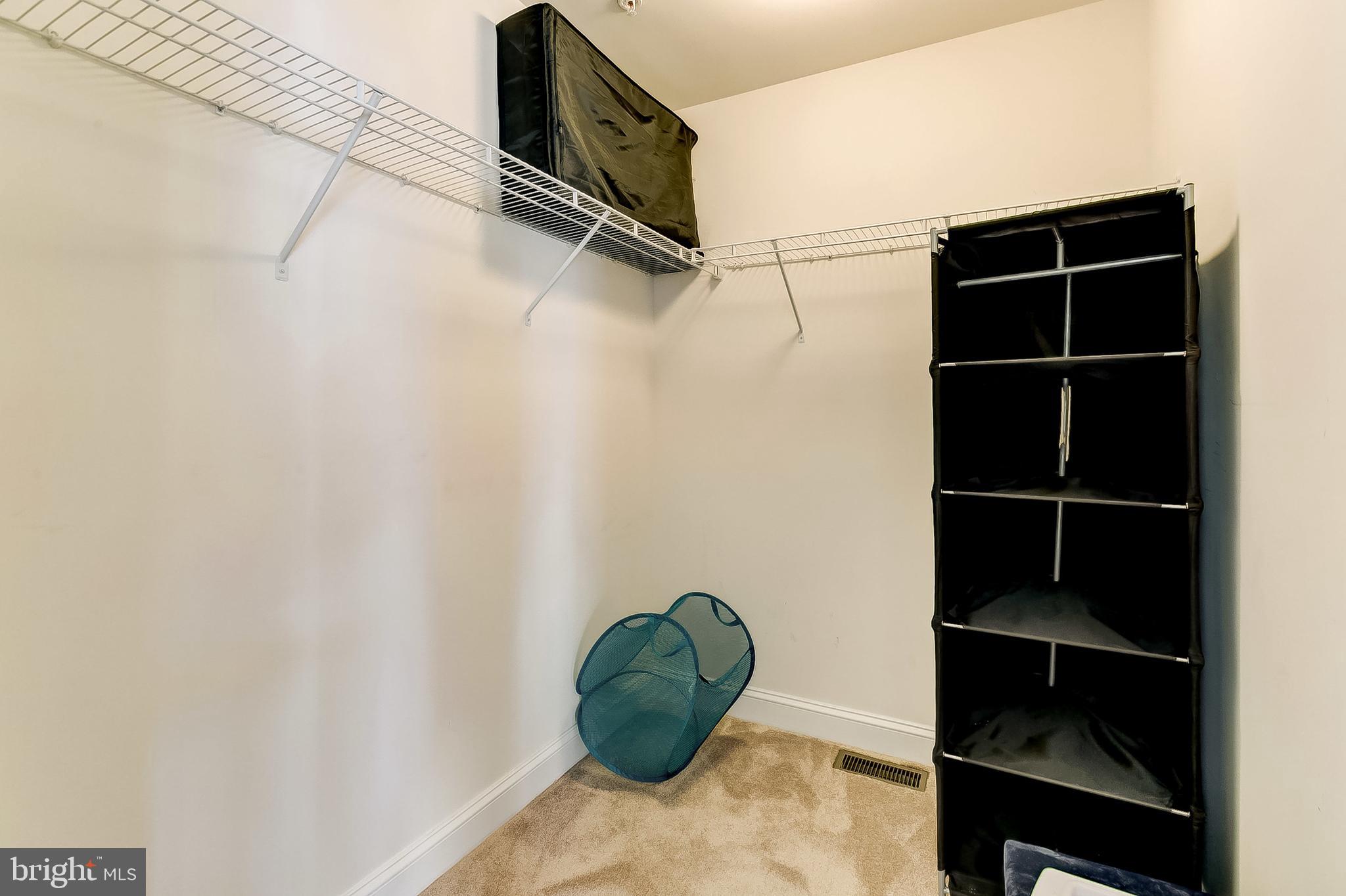 CAMDEN CROSSING - Residential Lease