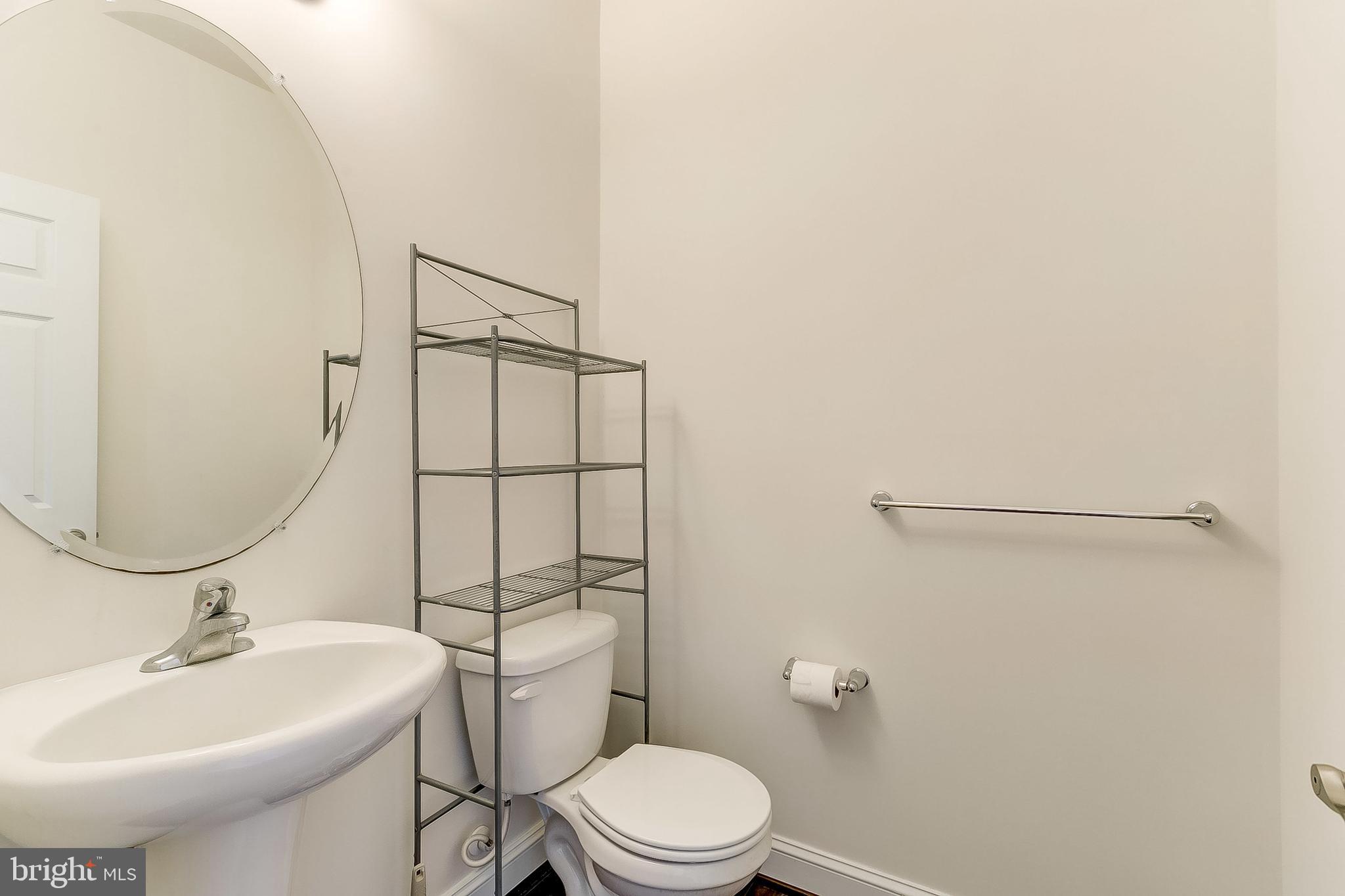 CAMDEN CROSSING - Residential Lease