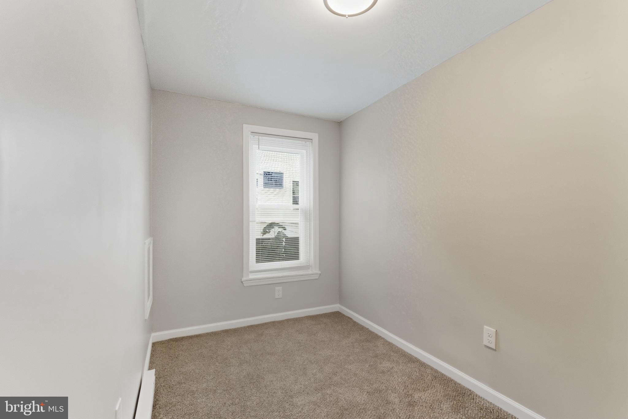 EAST KENSINGTON - Residential Lease