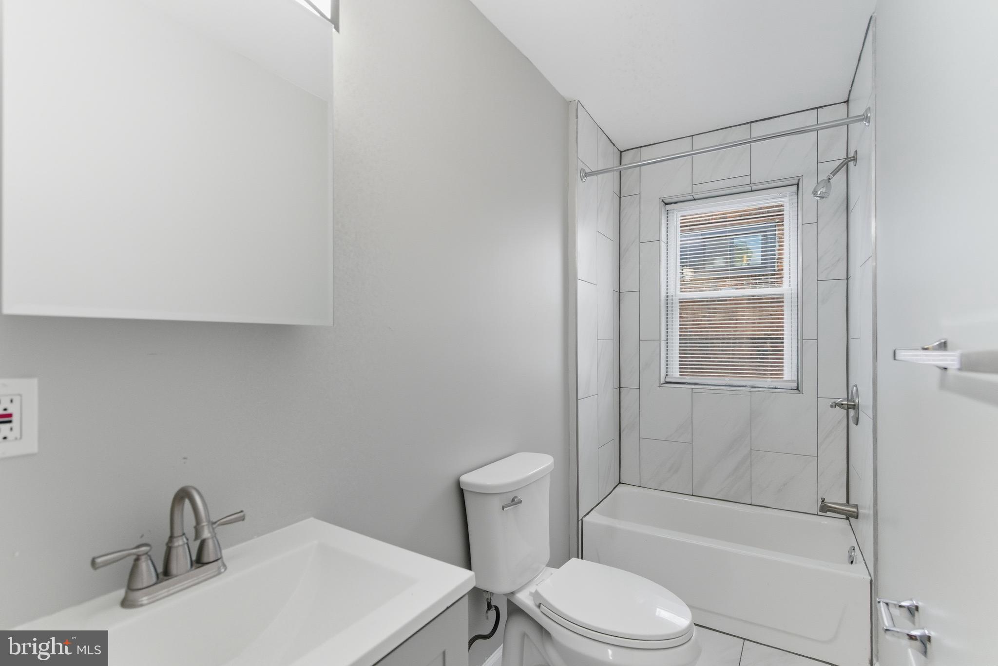 EAST KENSINGTON - Residential Lease