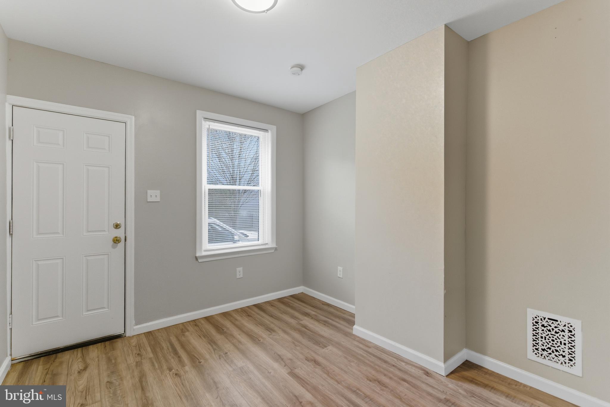 EAST KENSINGTON - Residential Lease