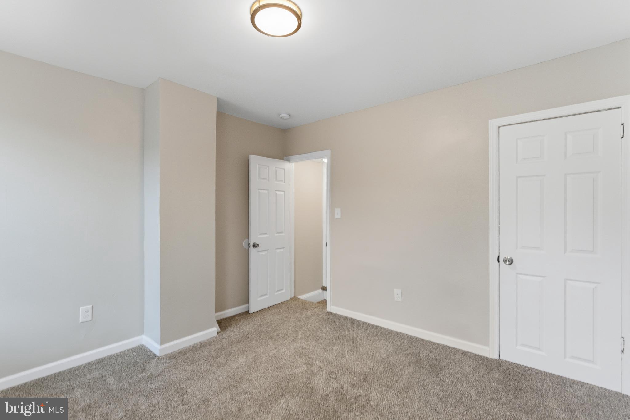 EAST KENSINGTON - Residential Lease