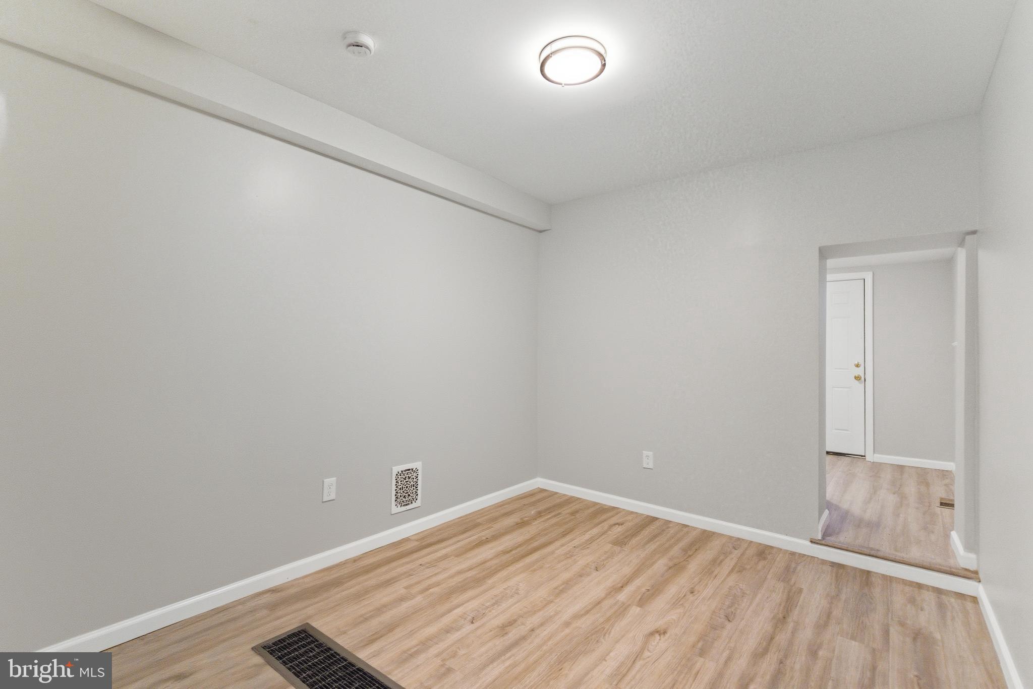 EAST KENSINGTON - Residential Lease