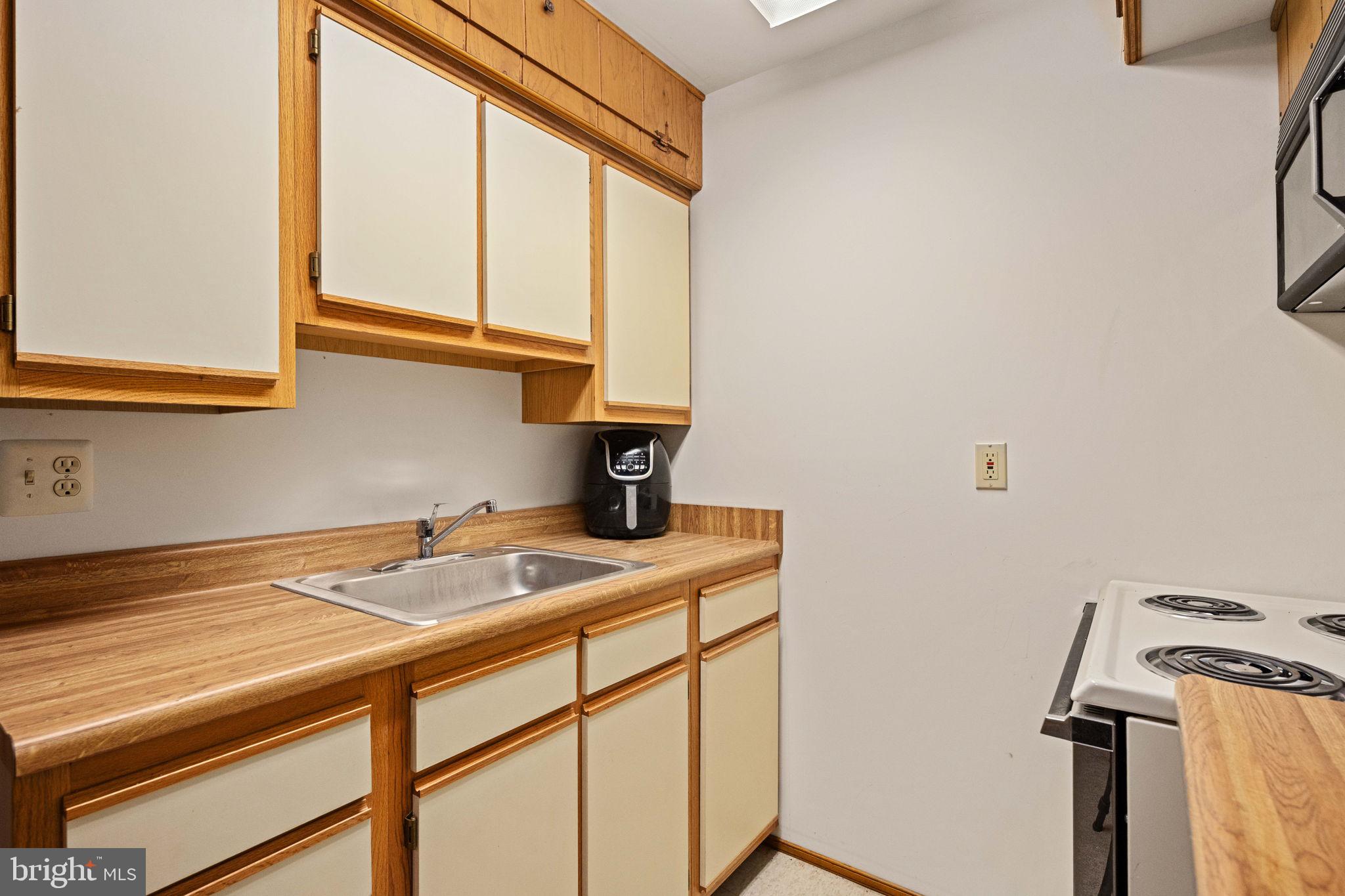 POINT OF WOODS EAST - Residential