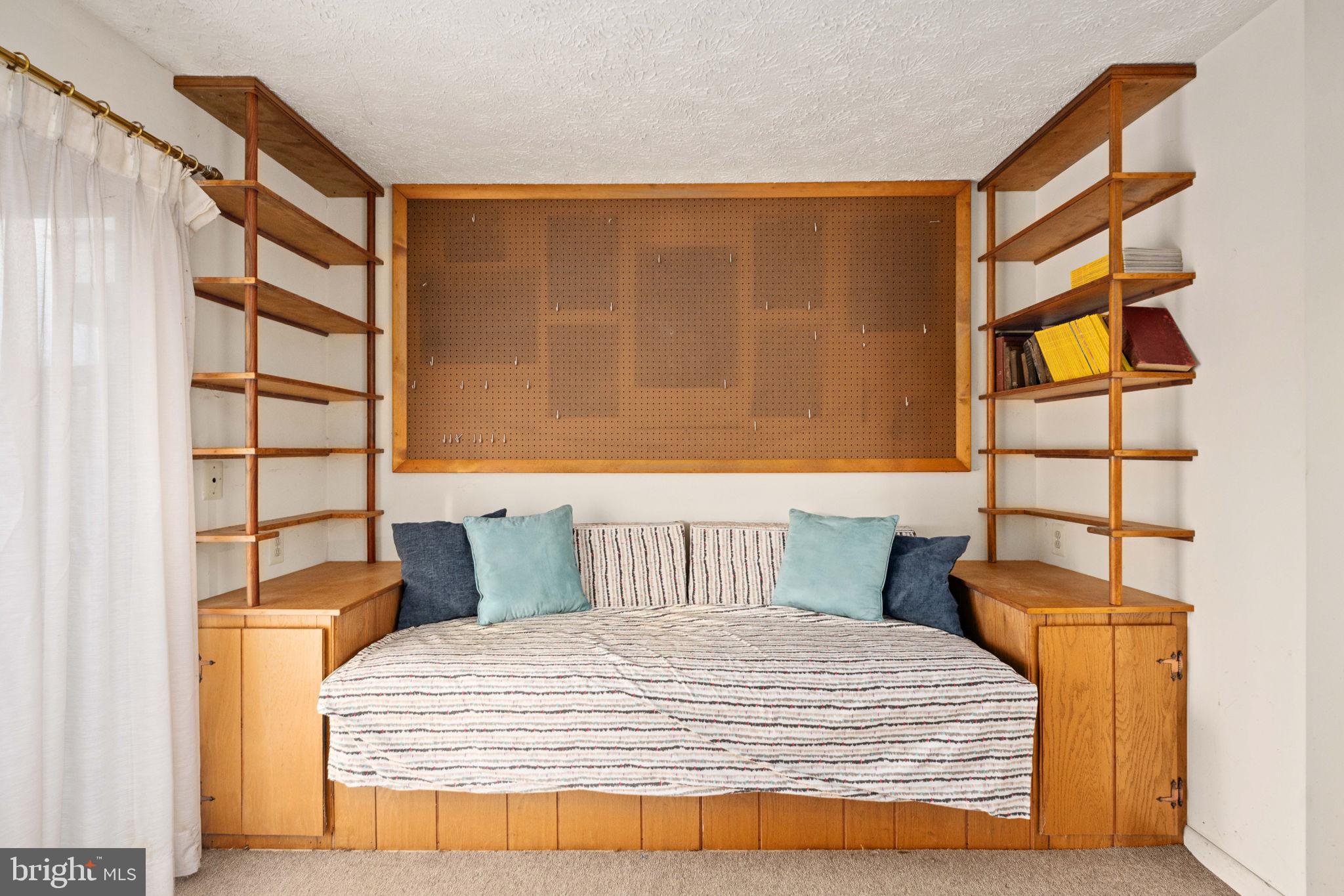 POINT OF WOODS EAST - Residential