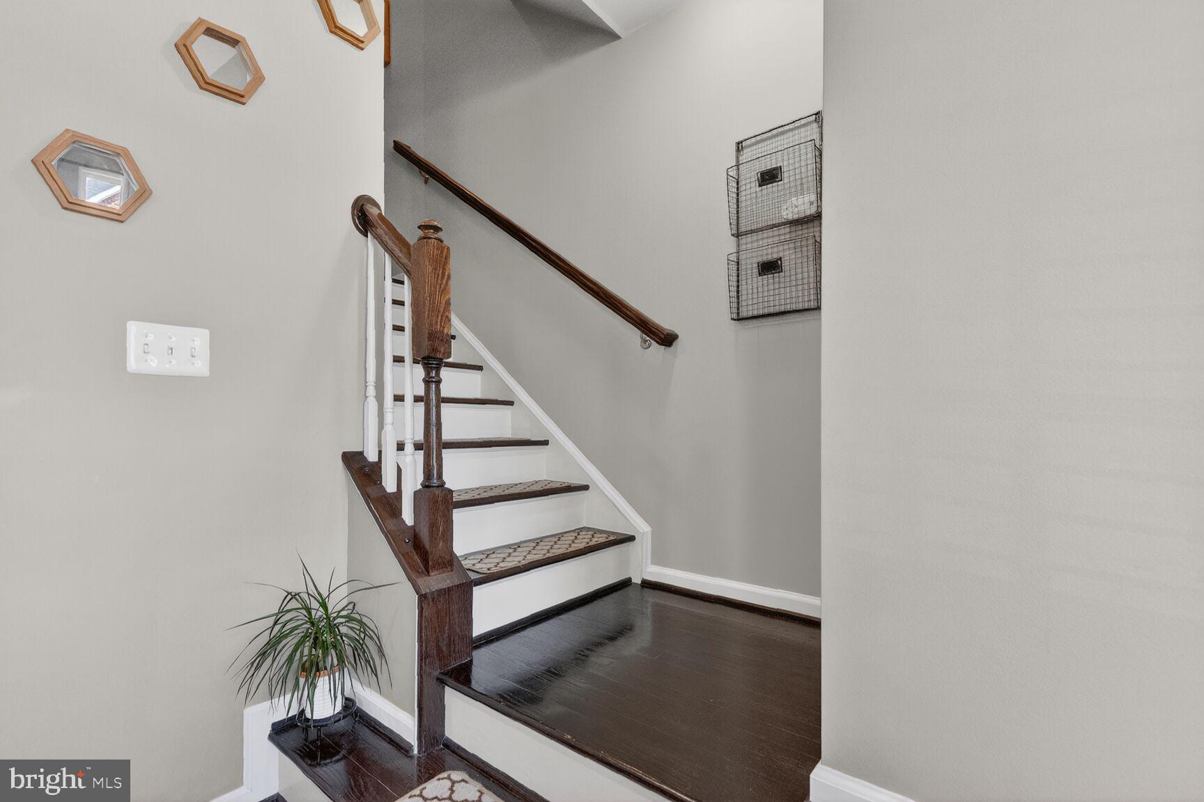 SEVEN HILLS - Residential