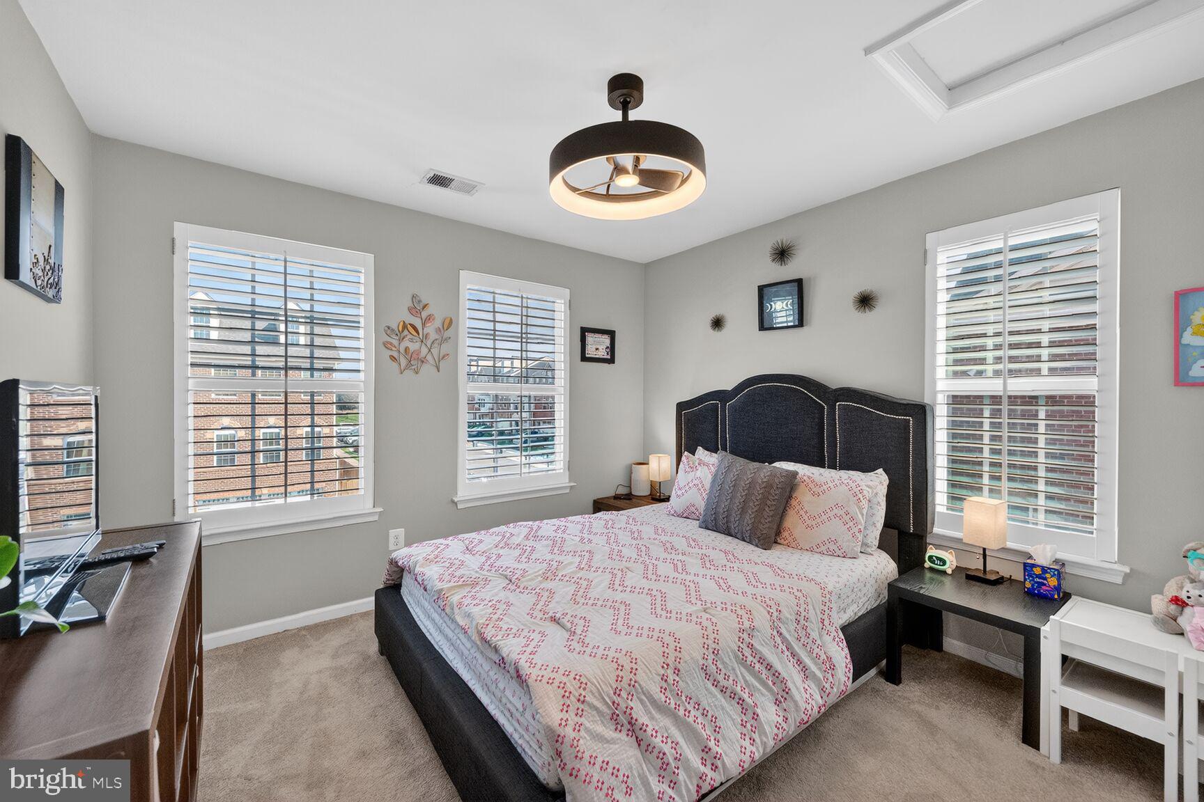 SEVEN HILLS - Residential