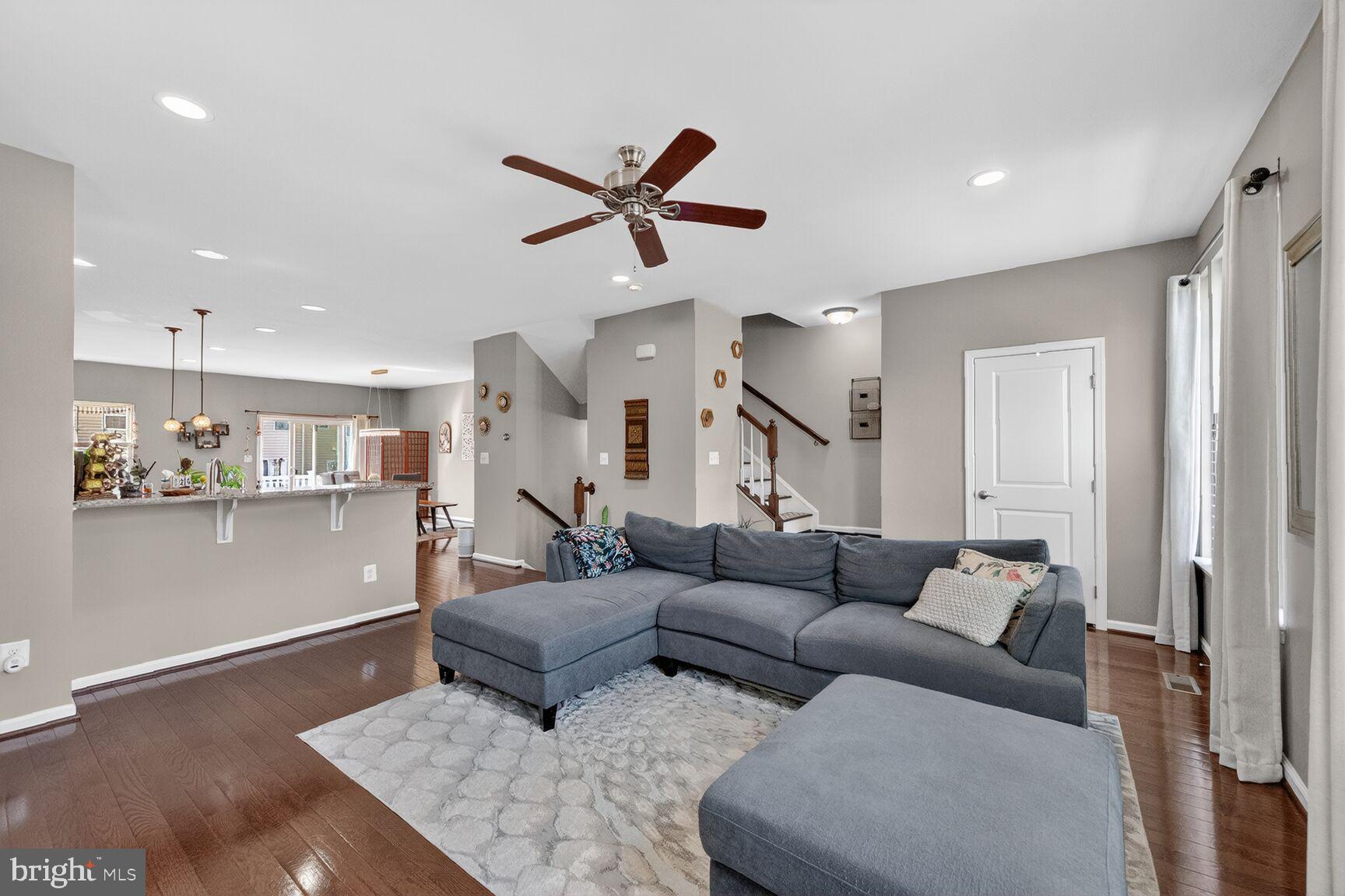 SEVEN HILLS - Residential