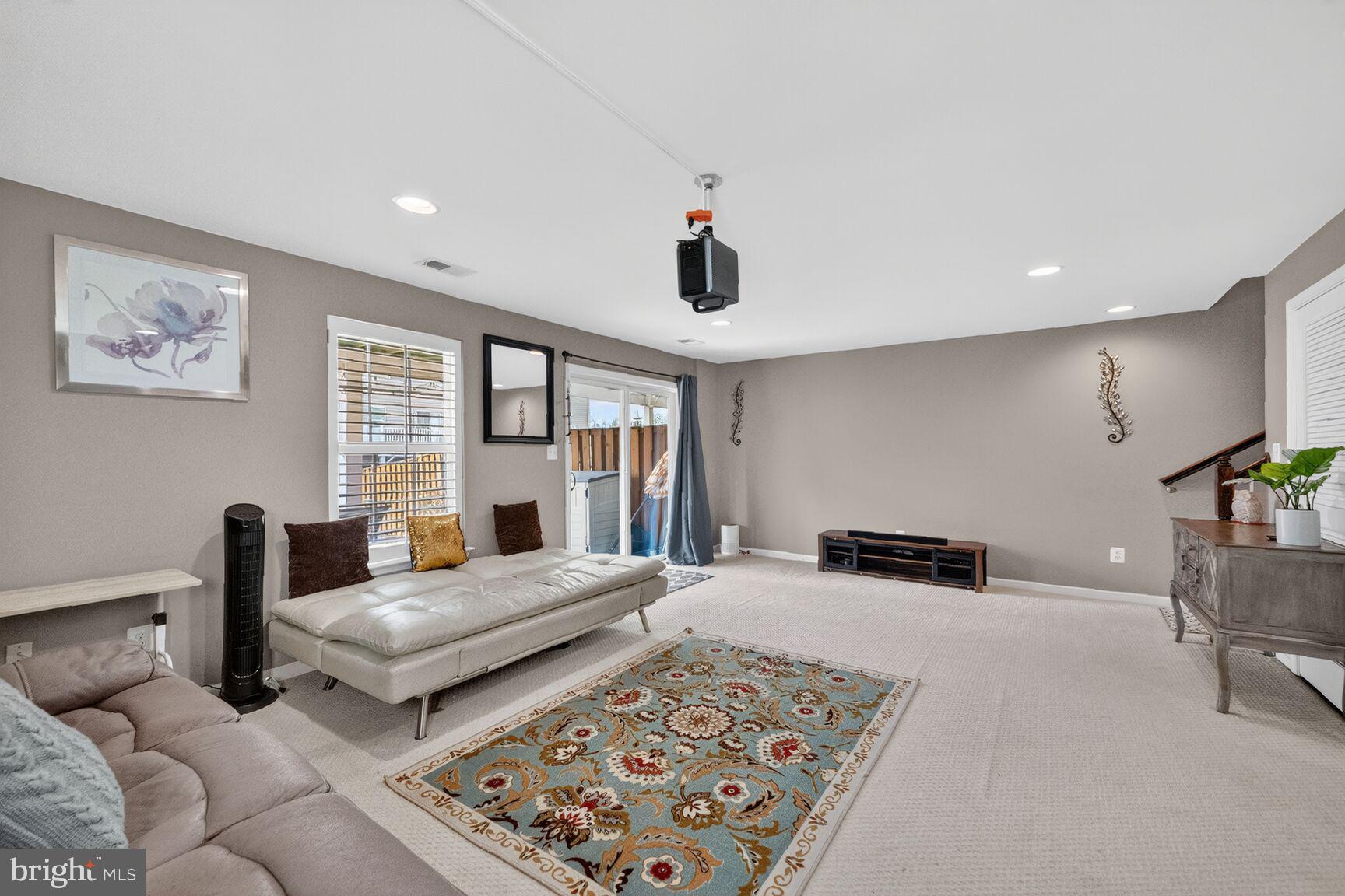 SEVEN HILLS - Residential