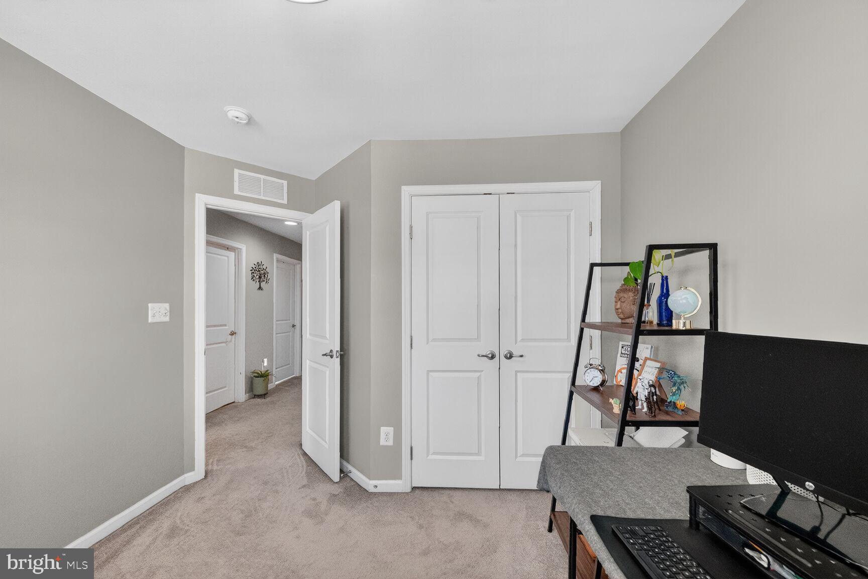 SEVEN HILLS - Residential