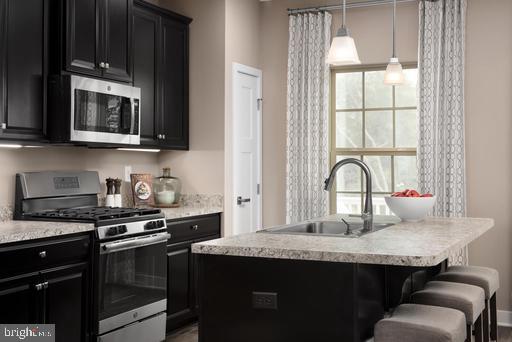 LAKE LINGANORE - Residential