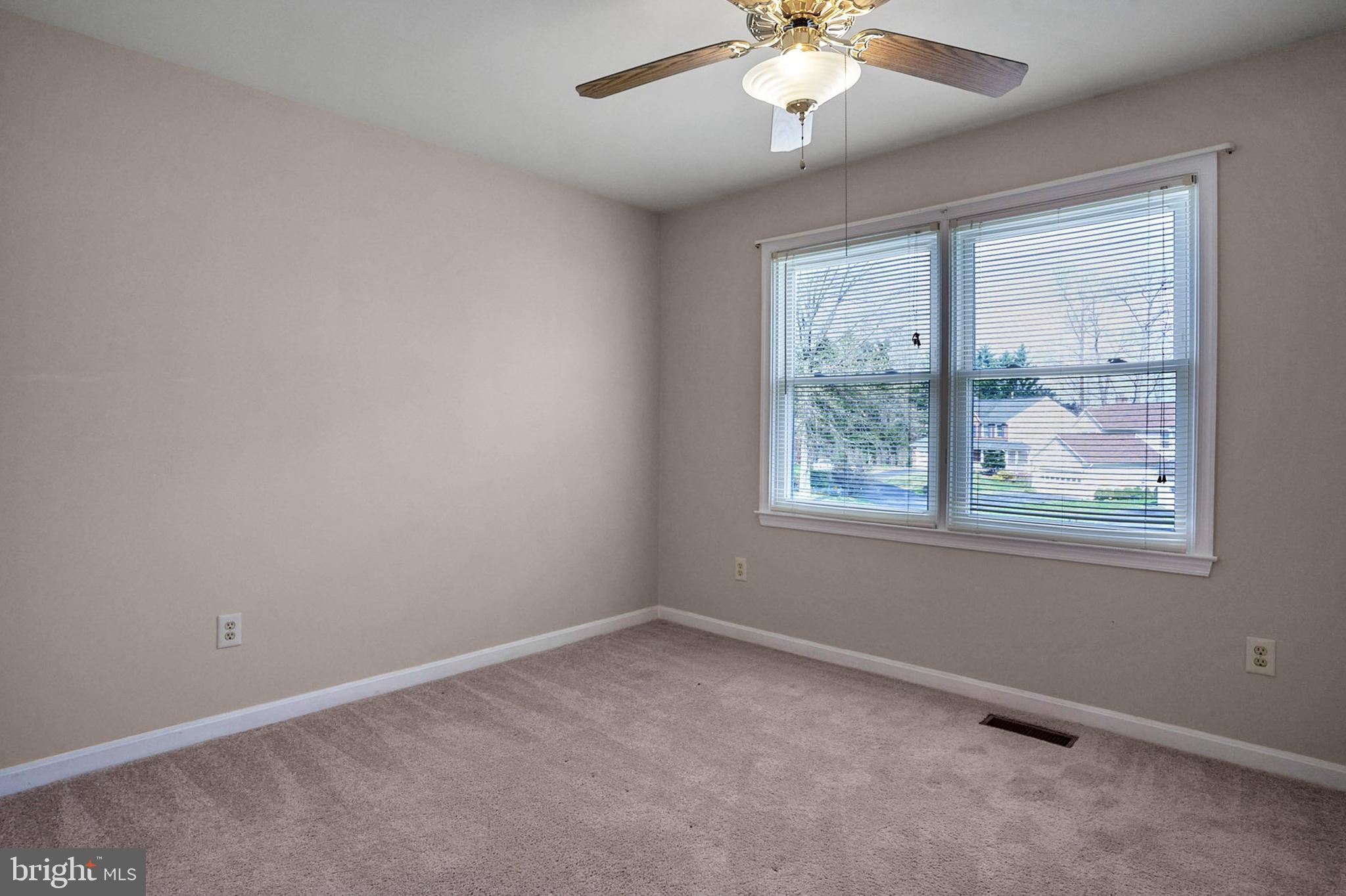 LANDSDOWNE - Residential