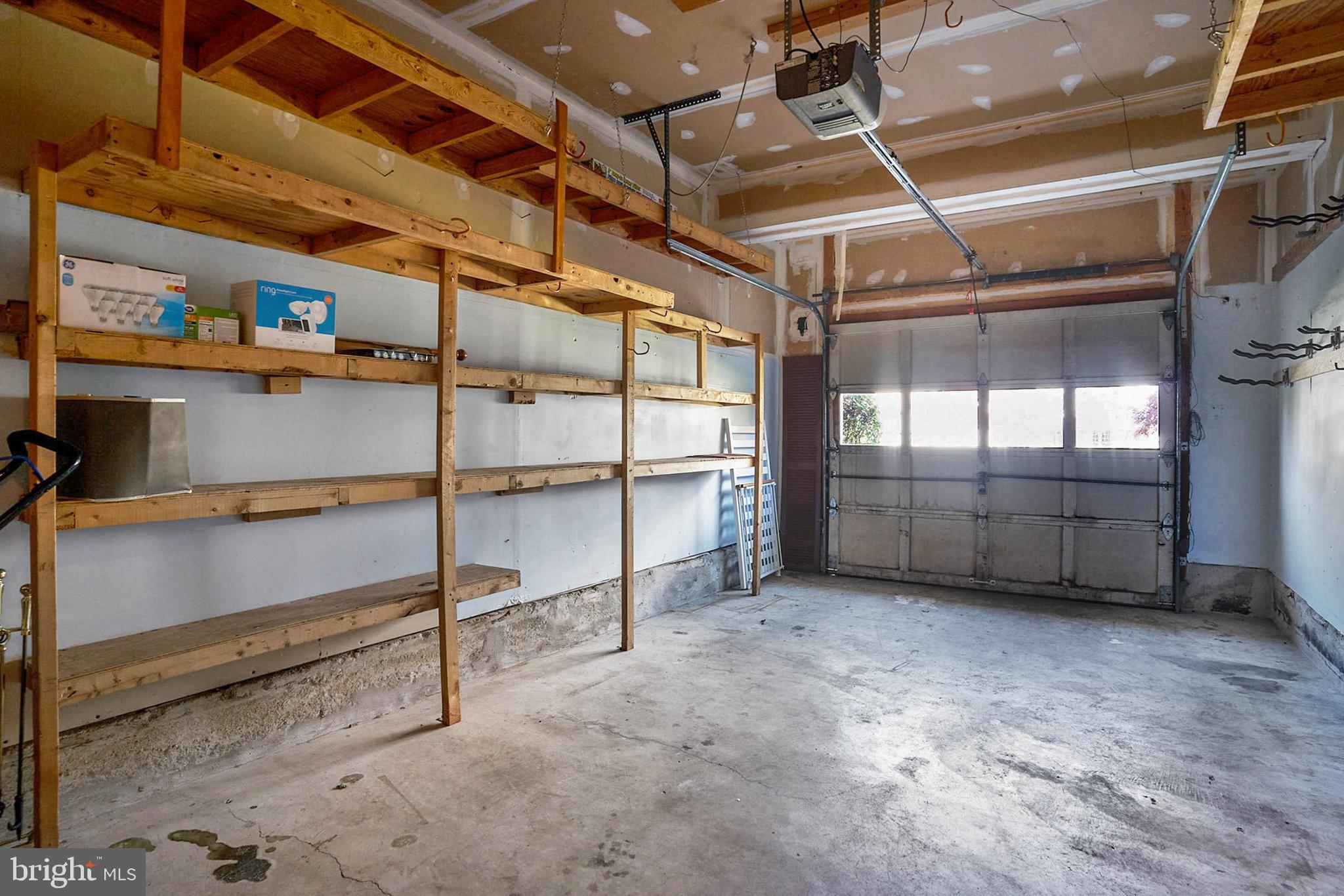 LANDSDOWNE - Residential