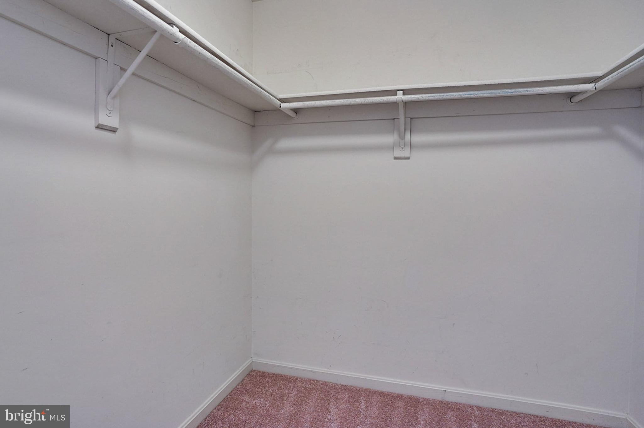 LANDSDOWNE - Residential