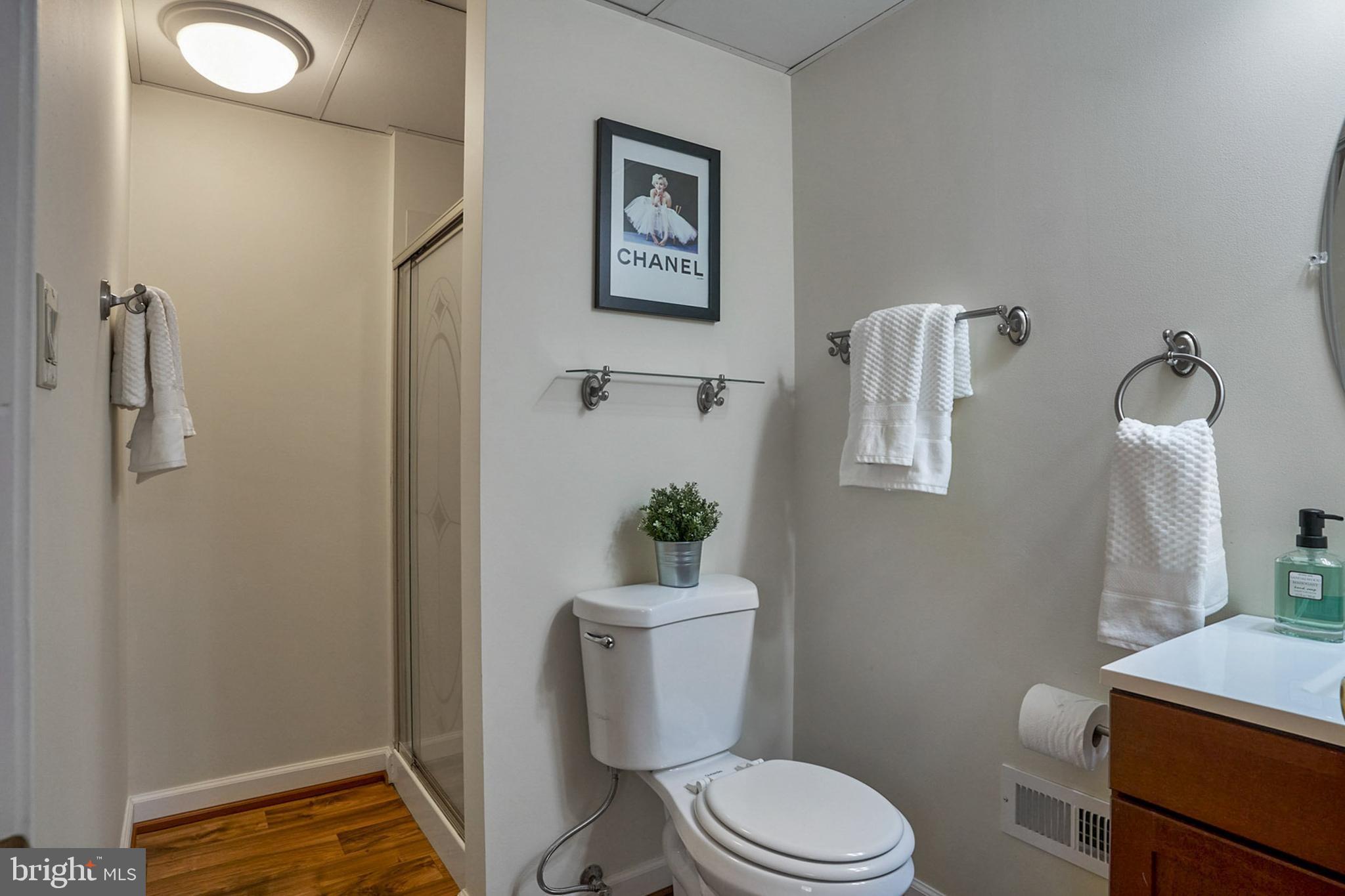 LANDSDOWNE - Residential