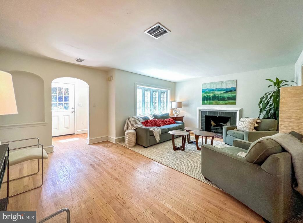 ELKINS PARK - Residential