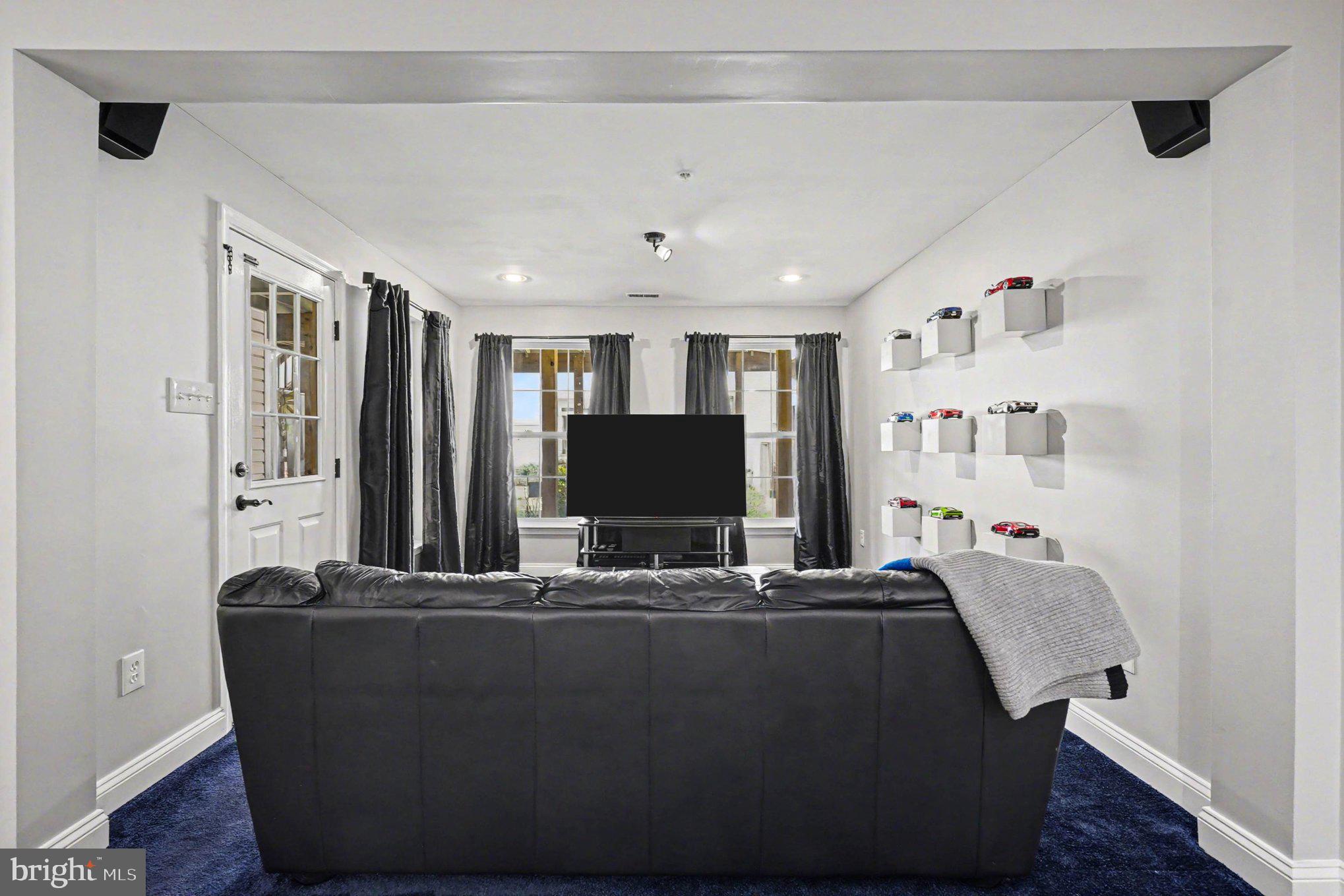 PERRY HALL FARMS - Residential