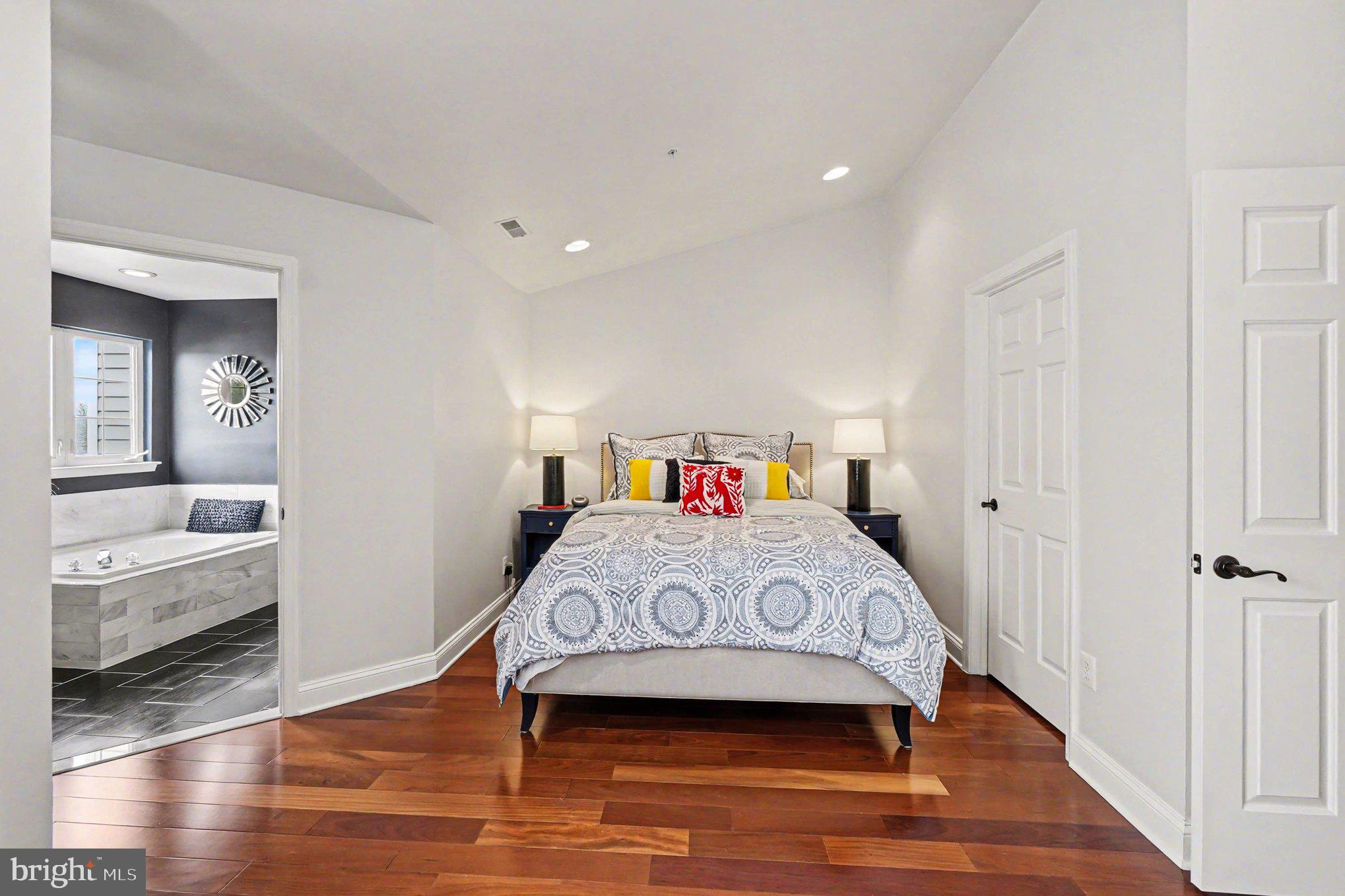 PERRY HALL FARMS - Residential