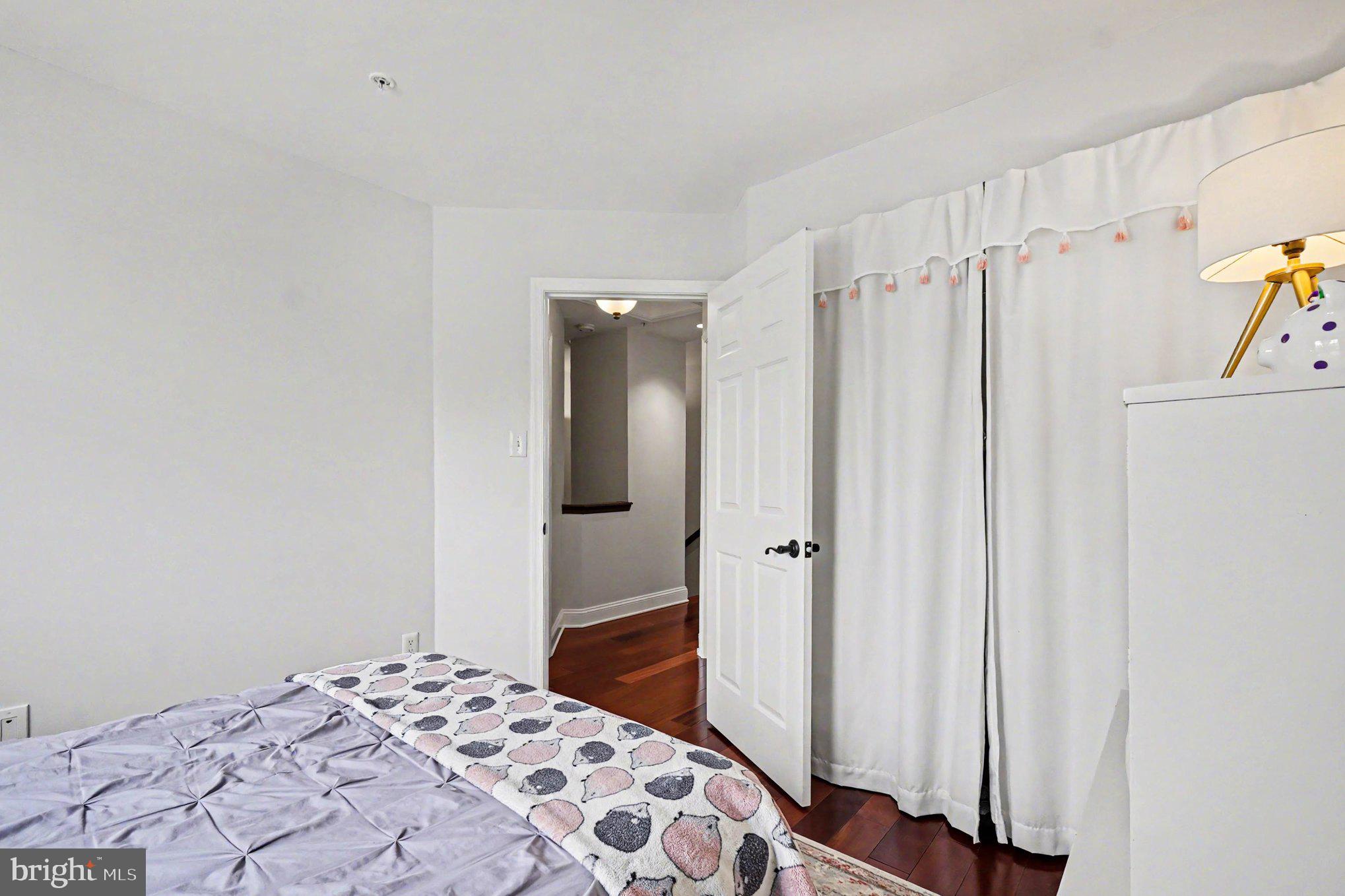 PERRY HALL FARMS - Residential