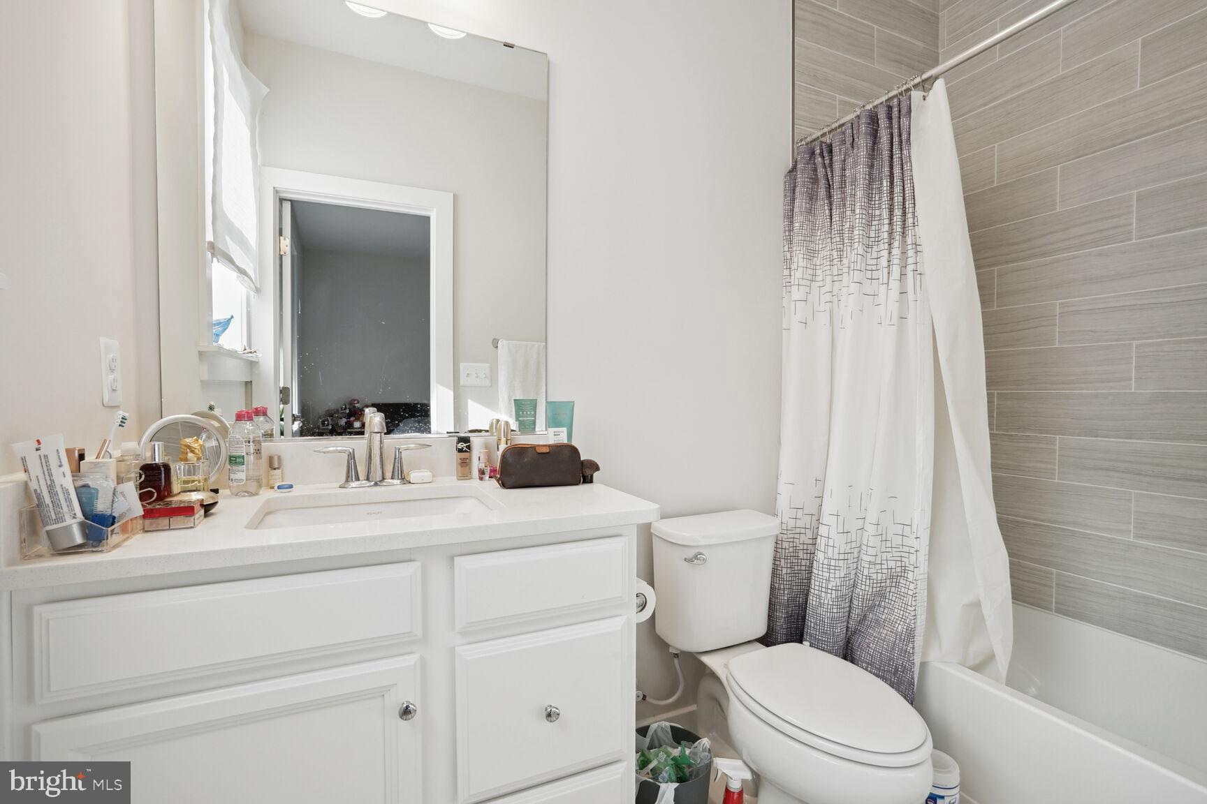 WESTSIDE AT SHADY GROVE METRO - Residential