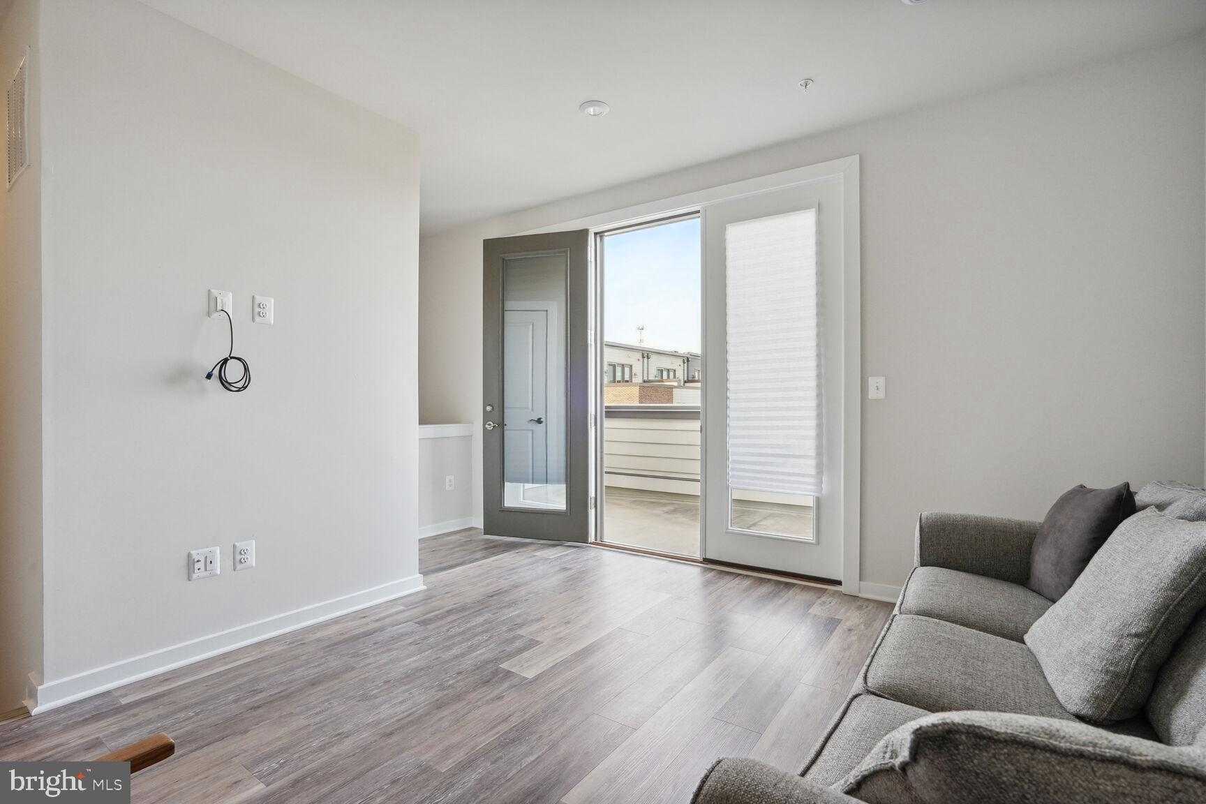 WESTSIDE AT SHADY GROVE METRO - Residential