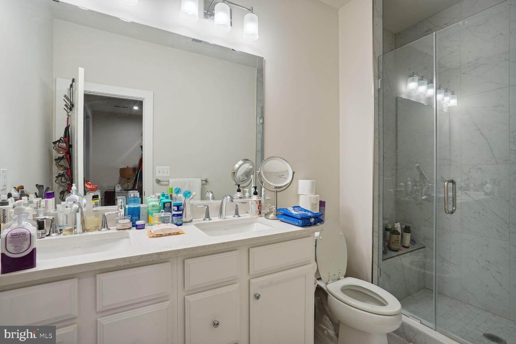 WESTSIDE AT SHADY GROVE METRO - Residential